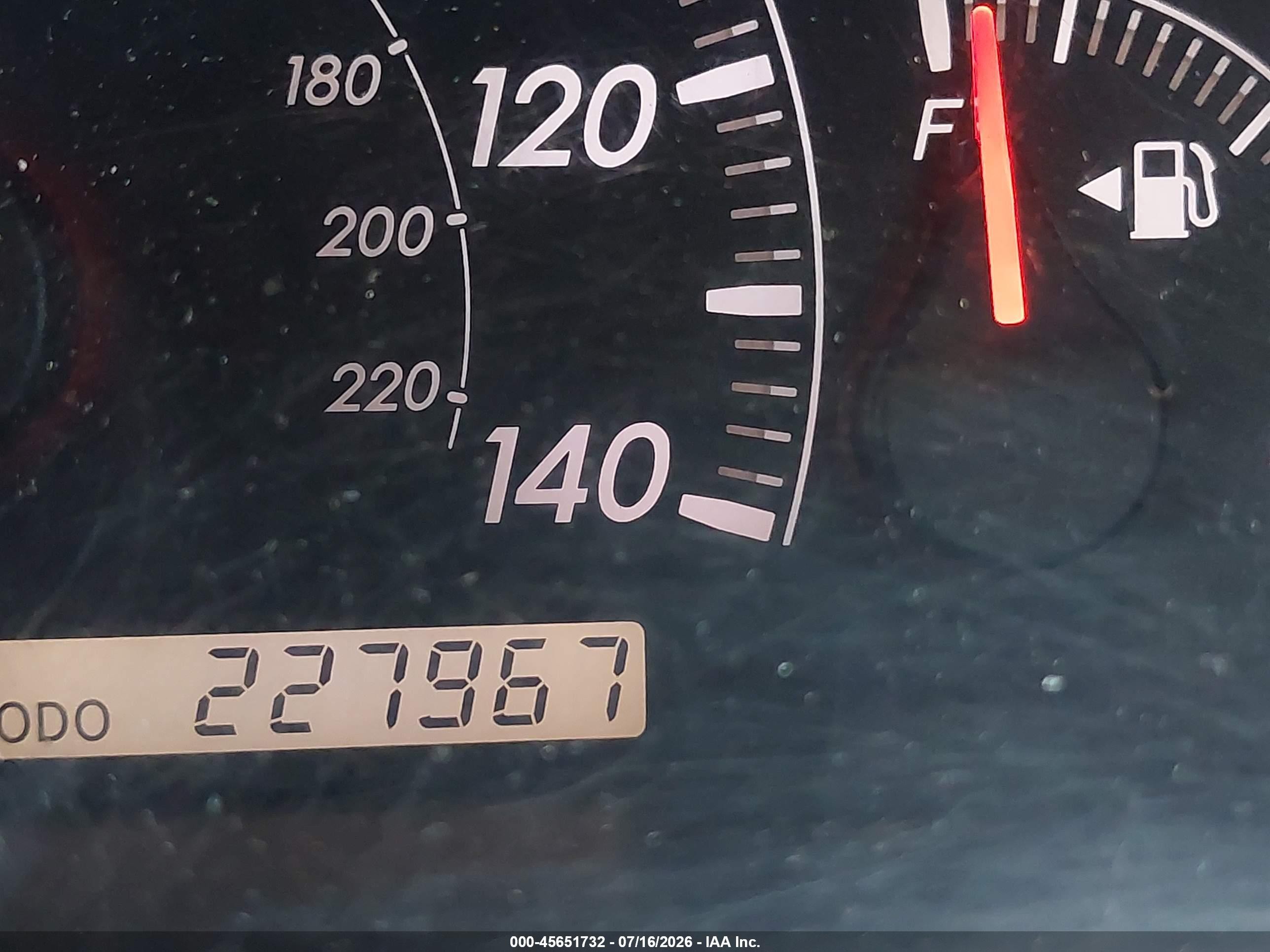 2005 Toyota Camry Le White vin: 4T1BE32K95U570990