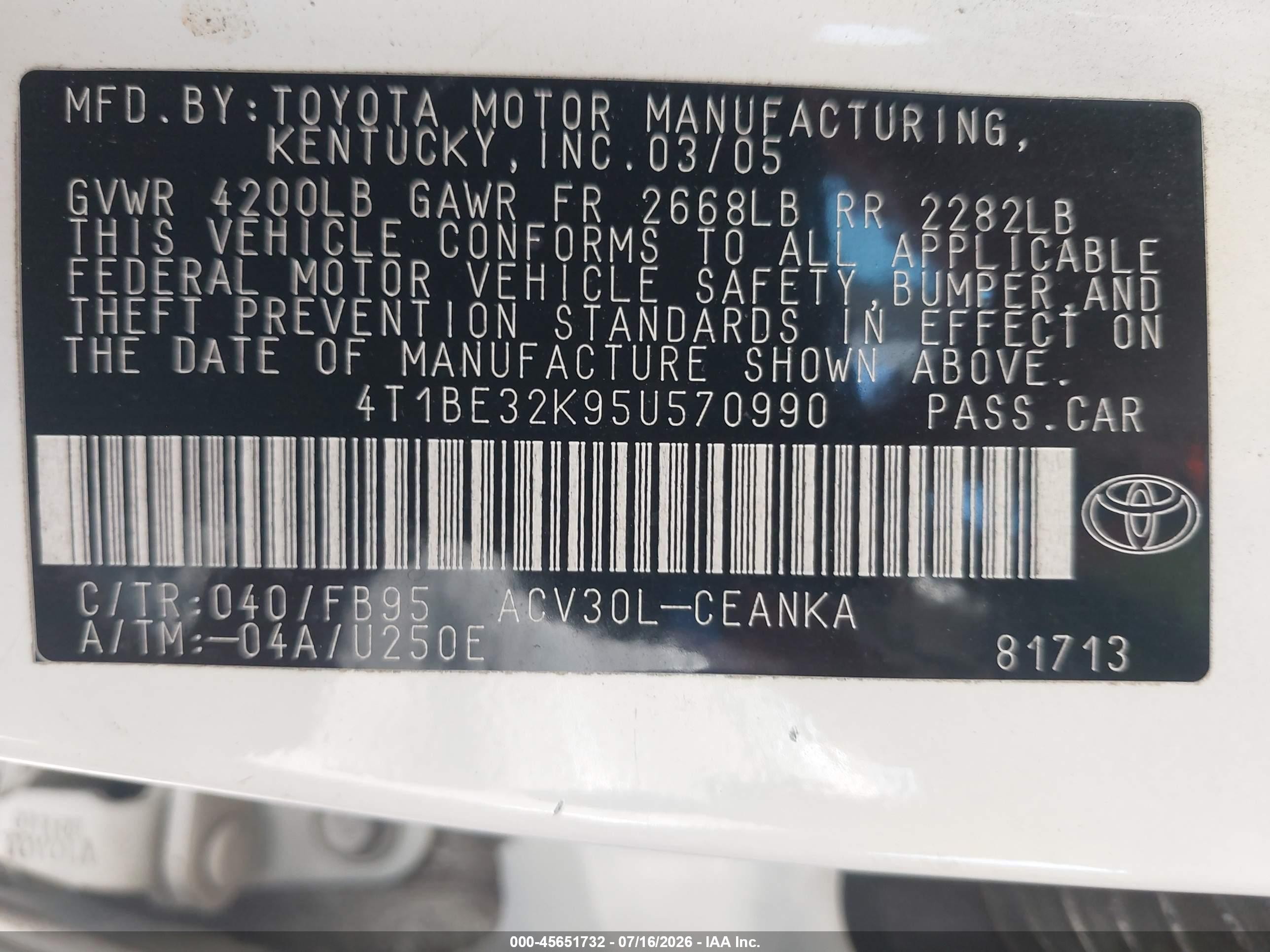 2005 Toyota Camry Le White vin: 4T1BE32K95U570990