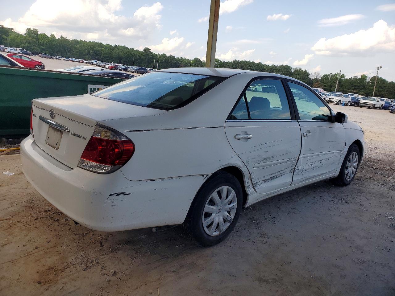 2005 Toyota Camry Le White vin: 4T1BE32K95U617953