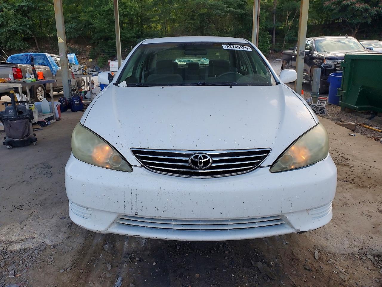2005 Toyota Camry Le White vin: 4T1BE32K95U617953