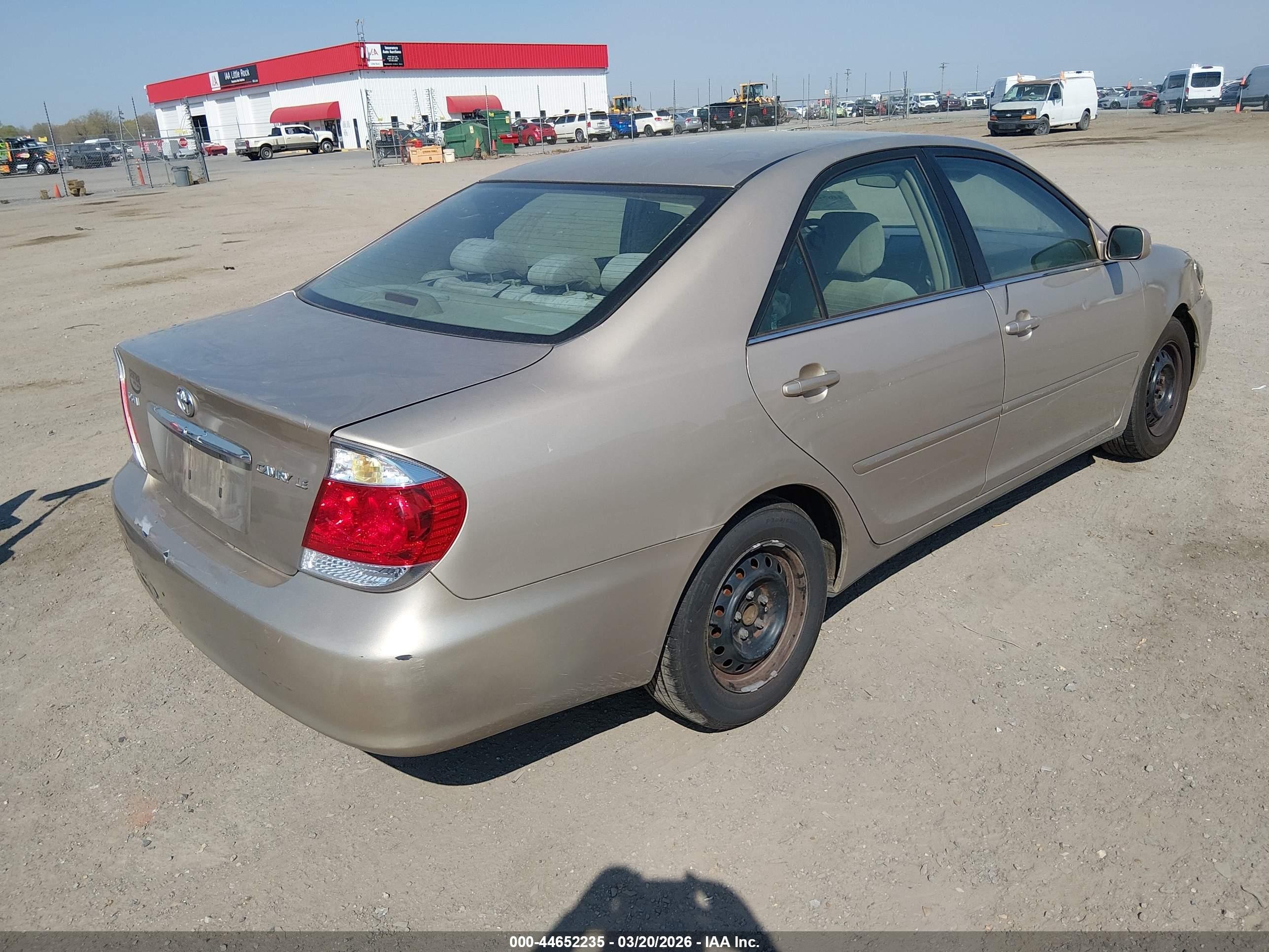 2005 Toyota Camry Le Beige vin: 4T1BE32K95U952582