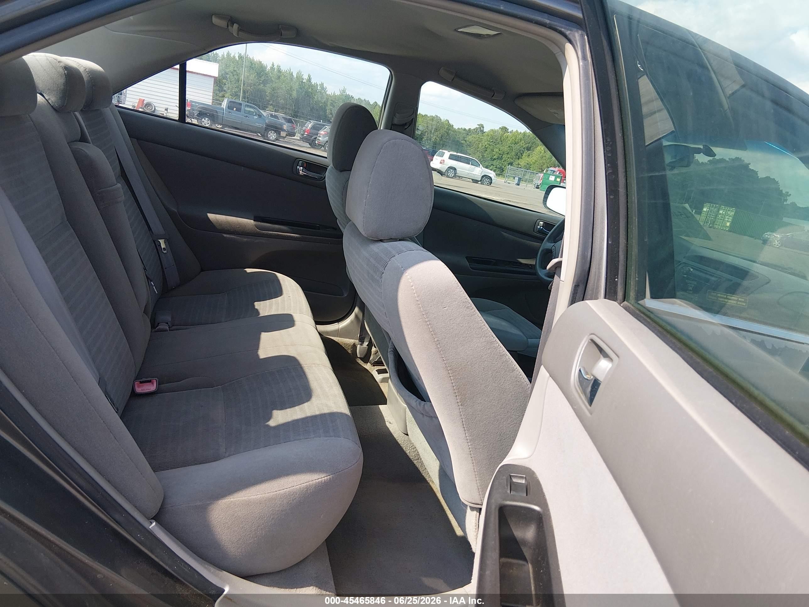 2005 Toyota Camry Le Gray vin: 4T1BE32K95U985369