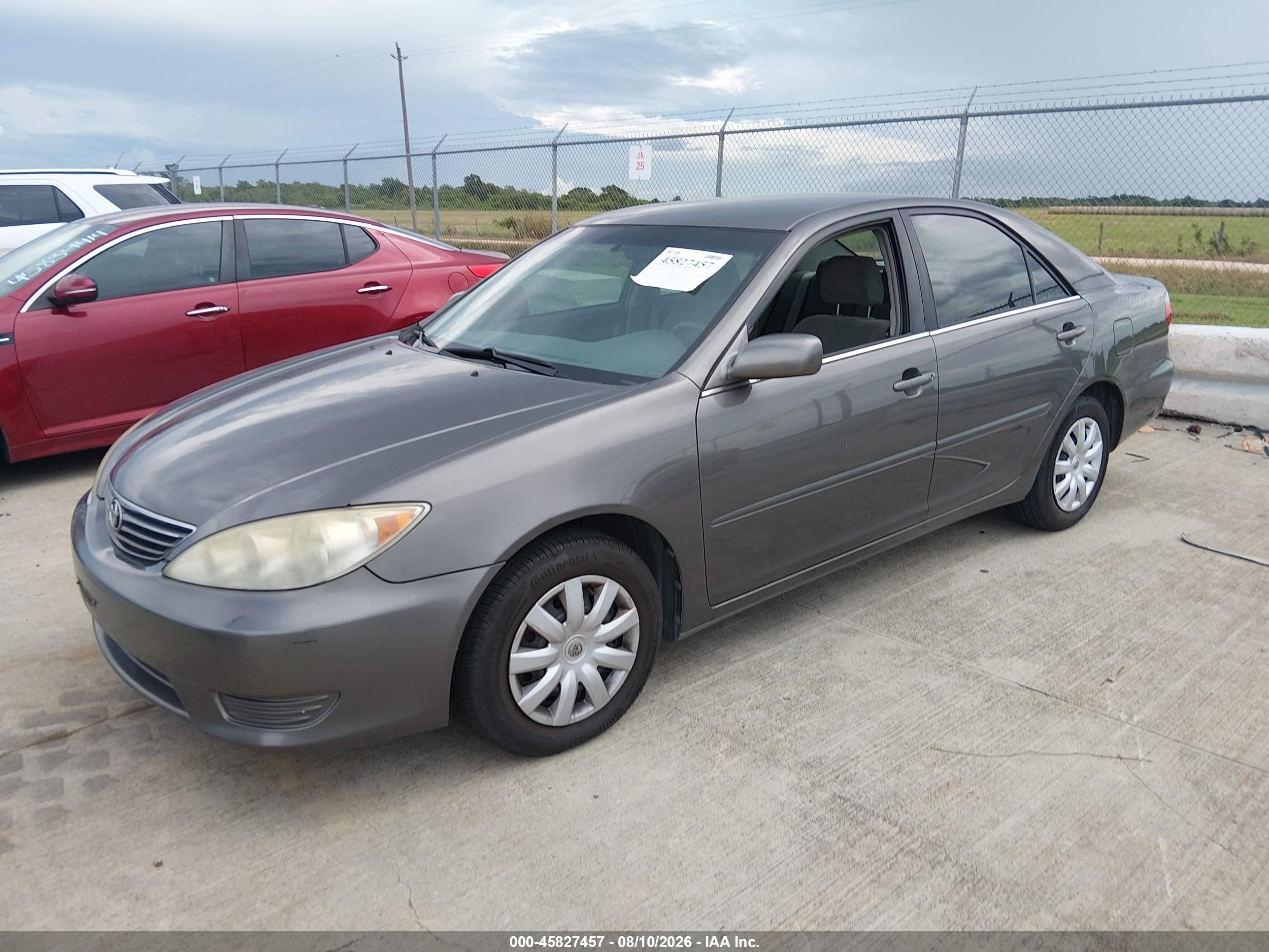 2005 Toyota Camry Le Gray vin: 4T1BE32K95U987932