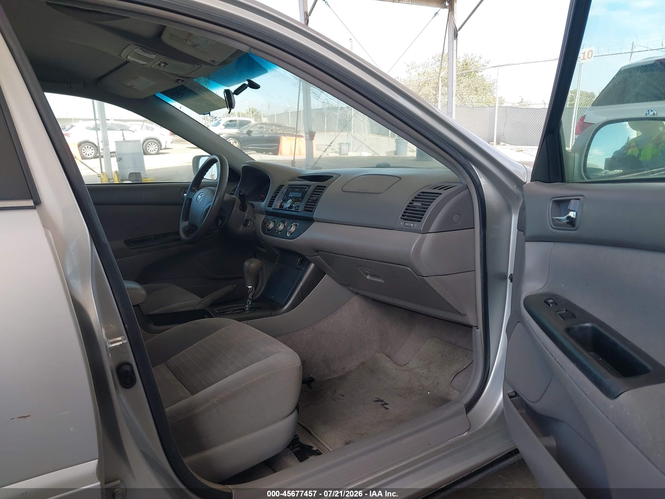 2006 Toyota Camry Le Silver vin: 4T1BE32K96U119107