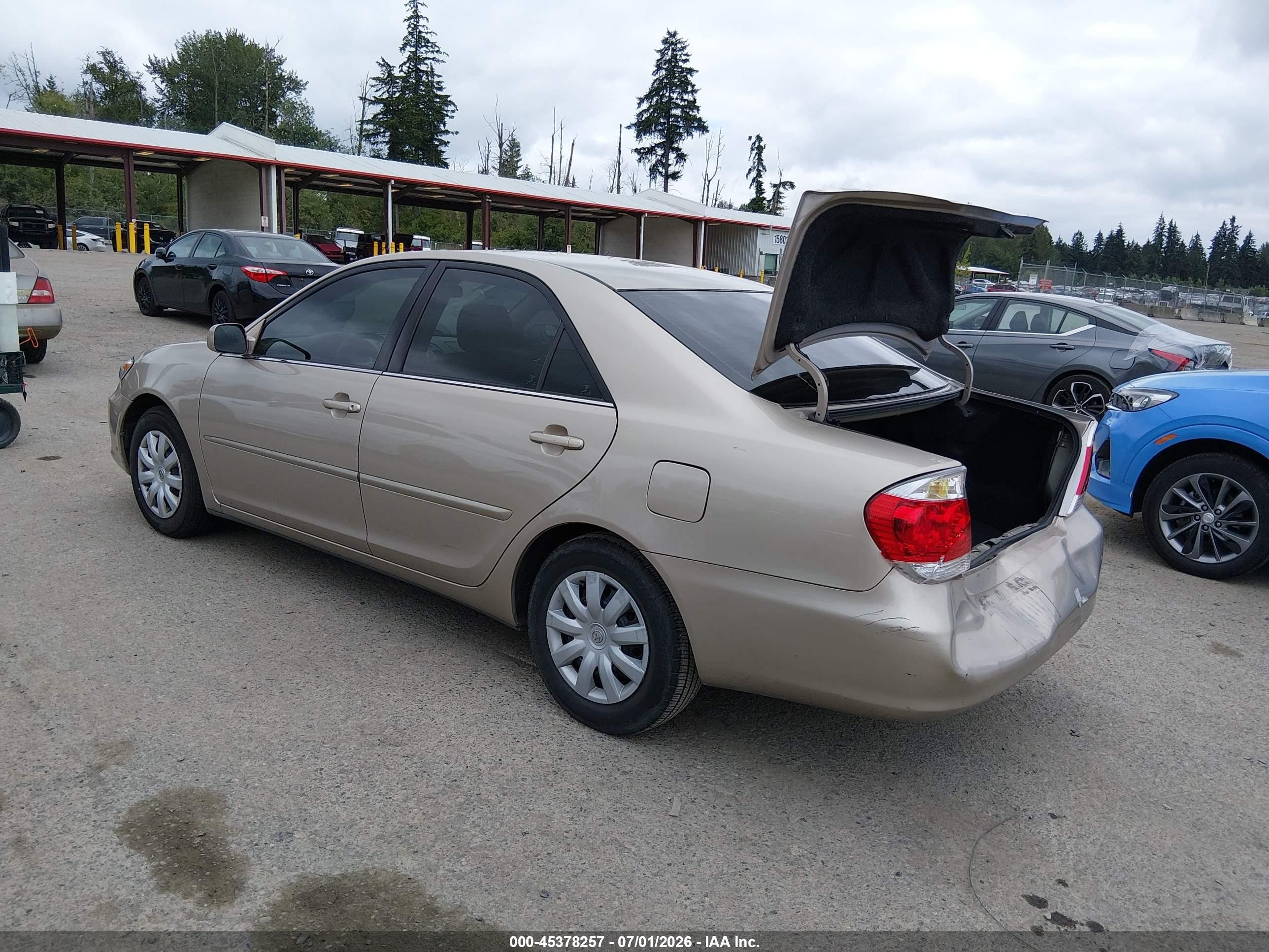 2006 Toyota Camry Le Brown vin: 4T1BE32K96U149157