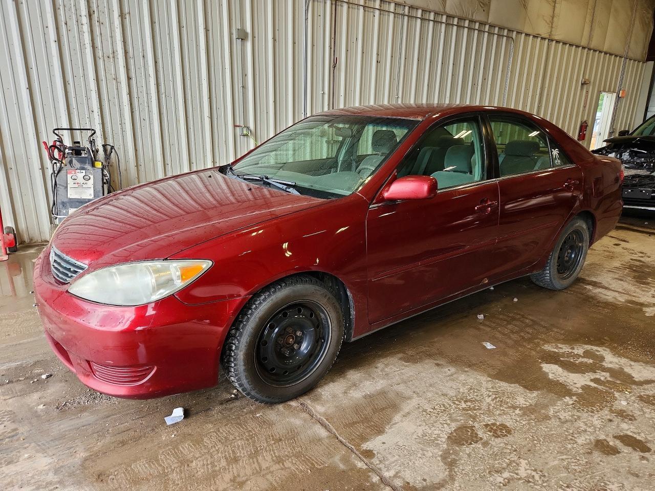 2006 Toyota Camry Le Maroon vin: 4T1BE32K96U156352