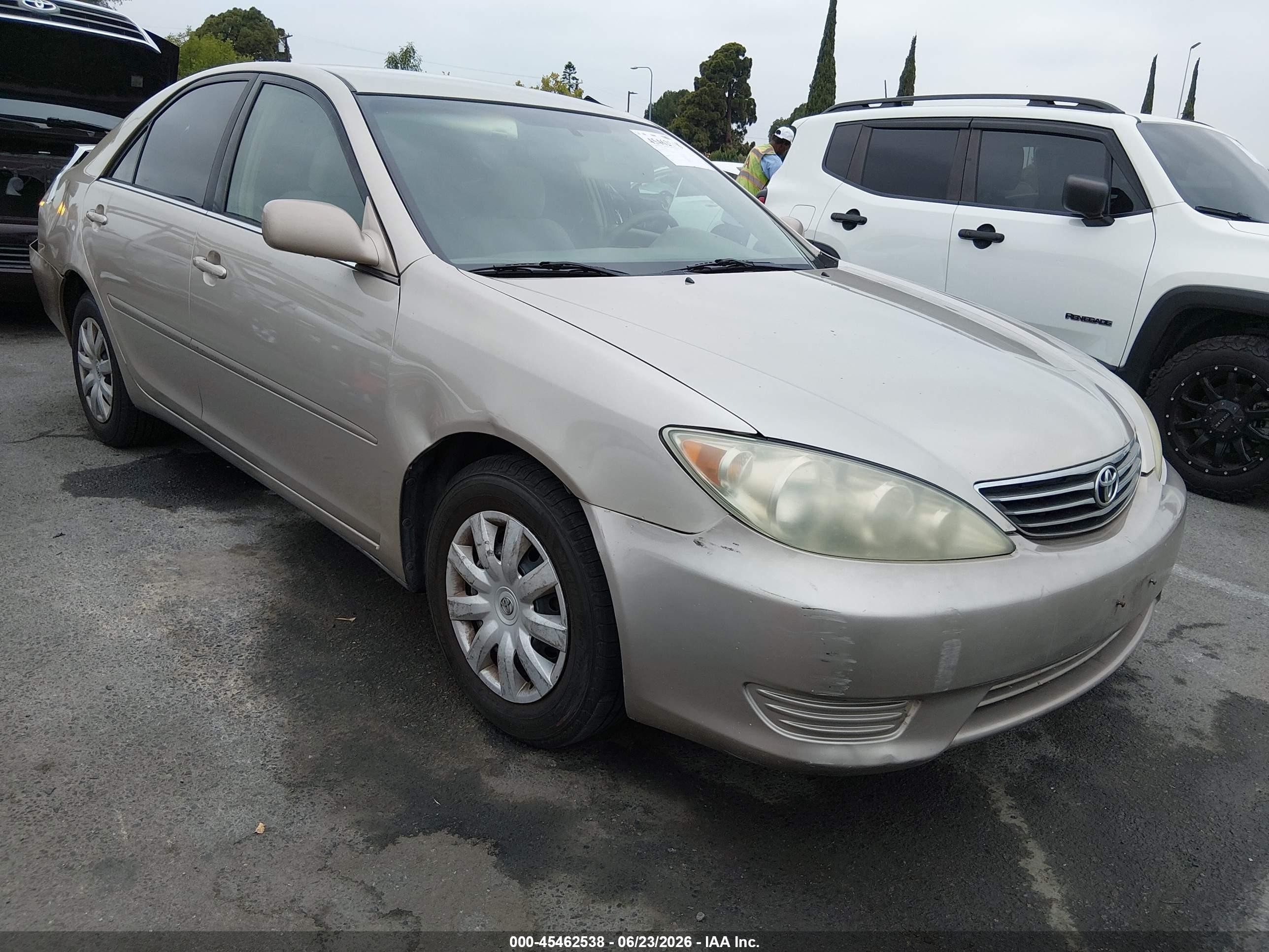 2006 Toyota Camry Le Gold vin: 4T1BE32K96U668855