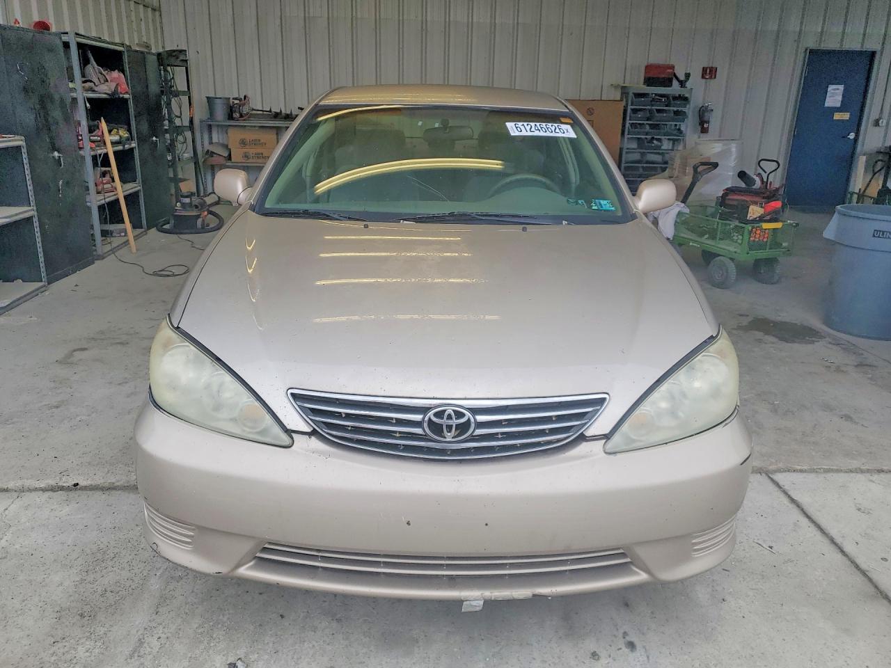 2006 Toyota Camry Le Tan vin: 4T1BE32K96U728276