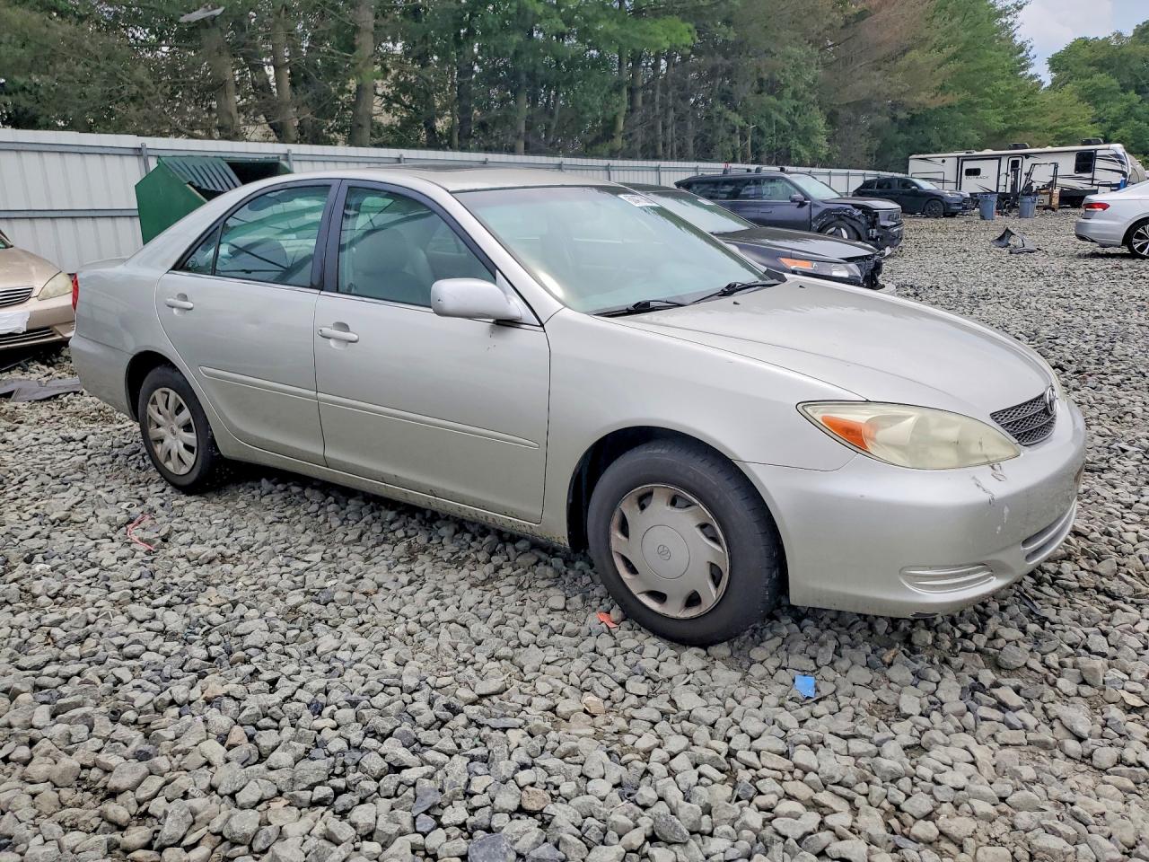 2002 Toyota Camry Le Beige vin: 4T1BE32KX2U007250