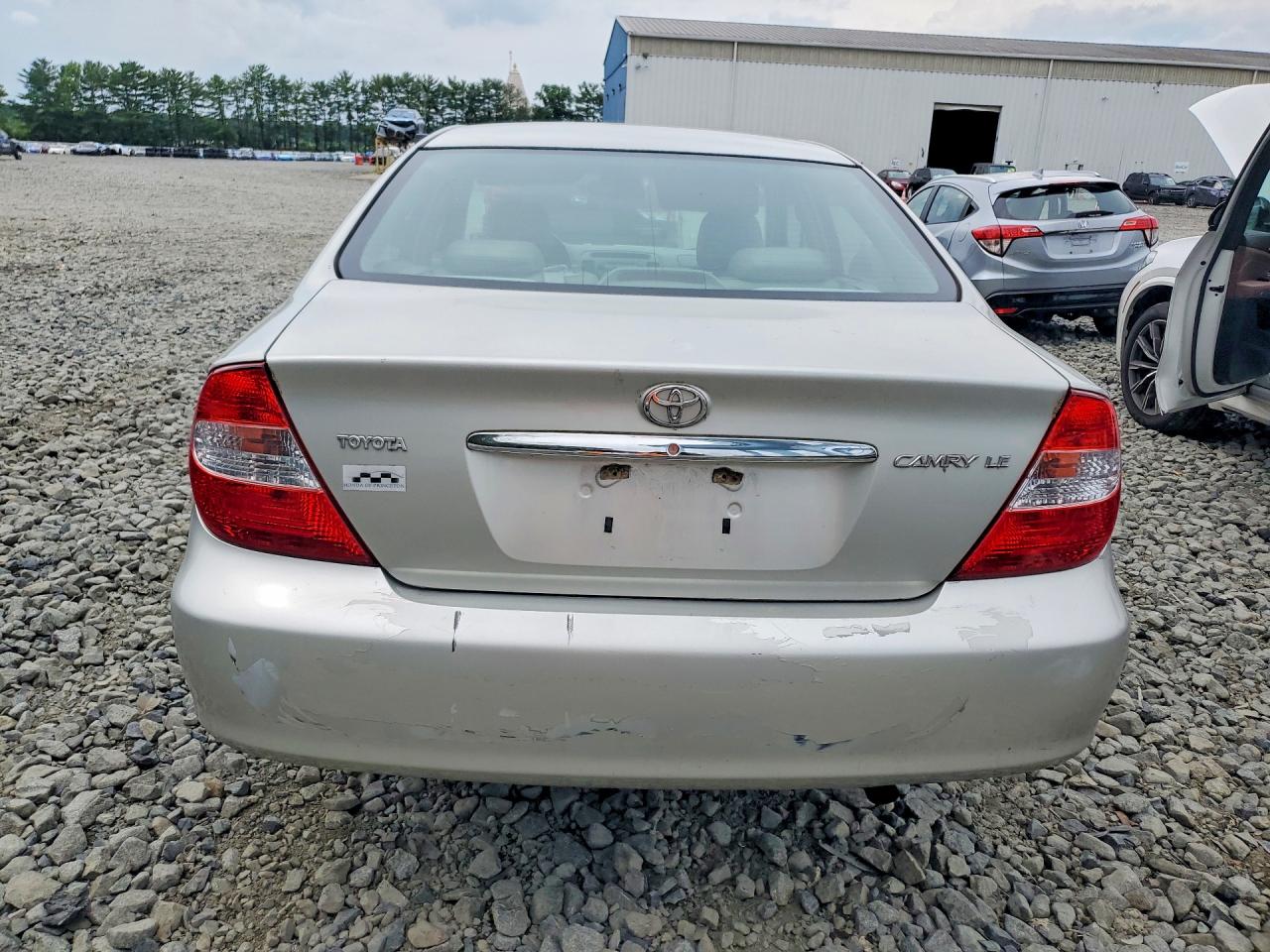 2002 Toyota Camry Le Beige vin: 4T1BE32KX2U007250