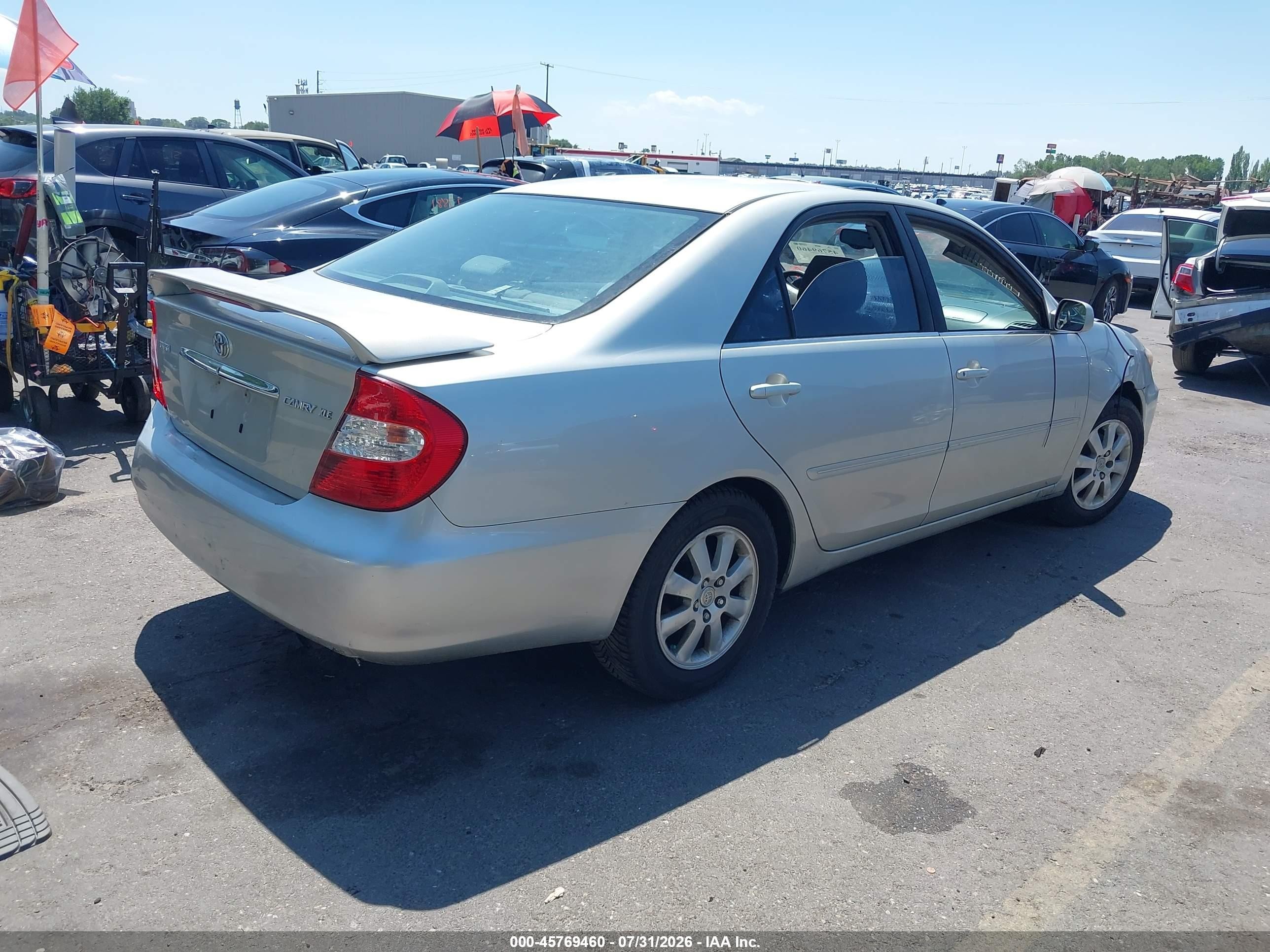 2002 Toyota Camry Xle Silver vin: 4T1BE32KX2U022122