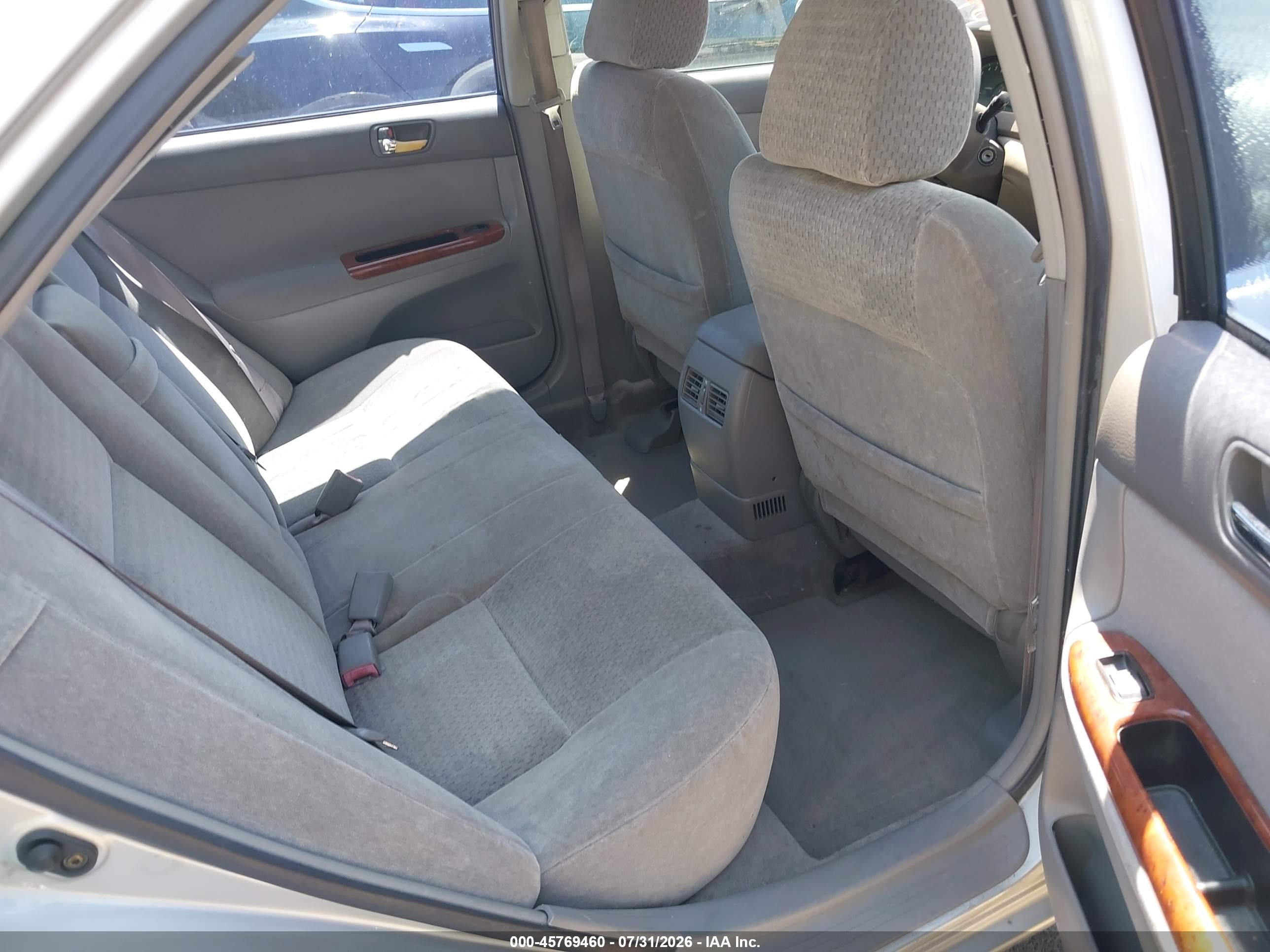 2002 Toyota Camry Xle Silver vin: 4T1BE32KX2U022122