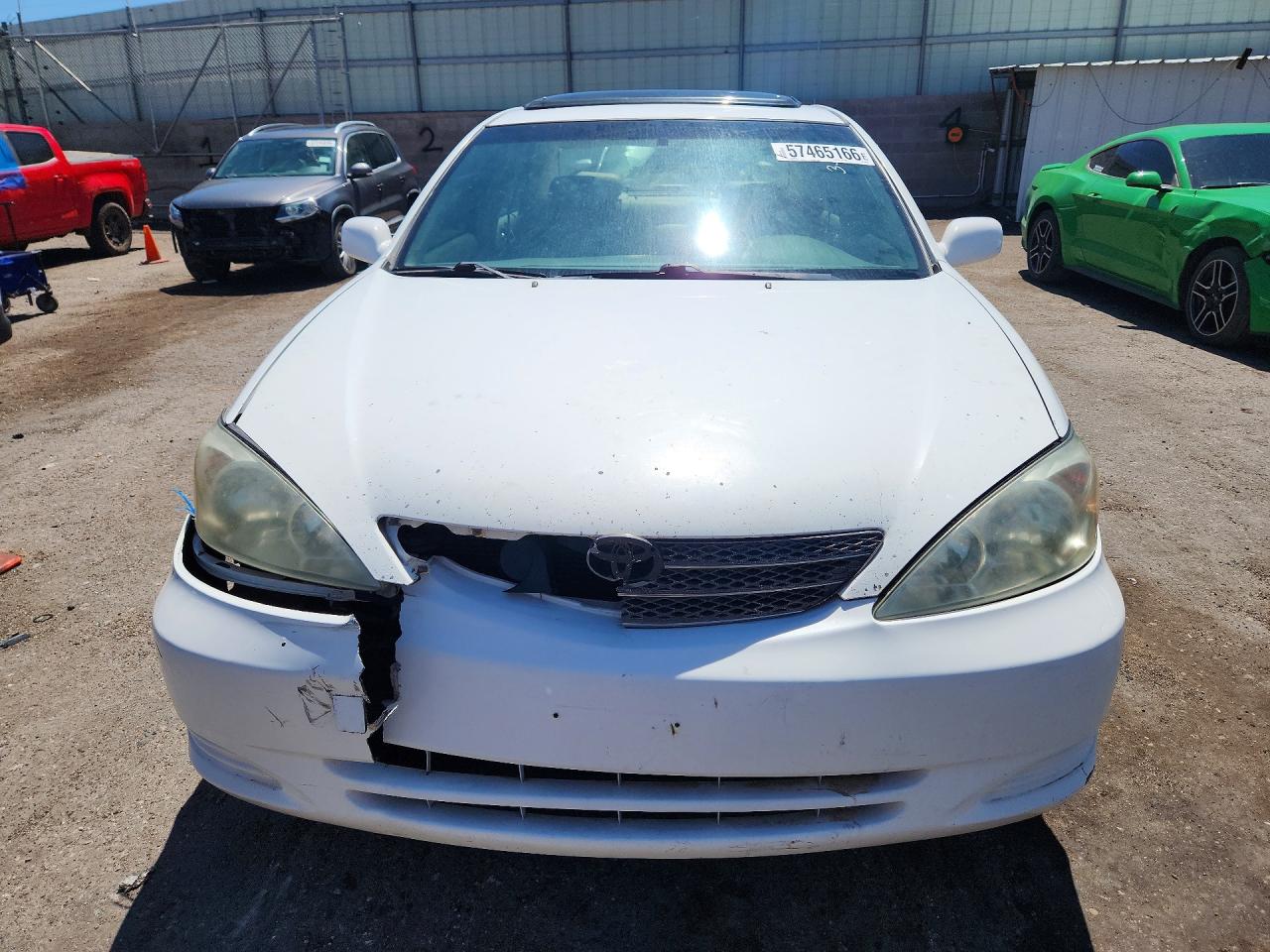 2002 Toyota Camry Xle White vin: 4T1BE32KX2U048882