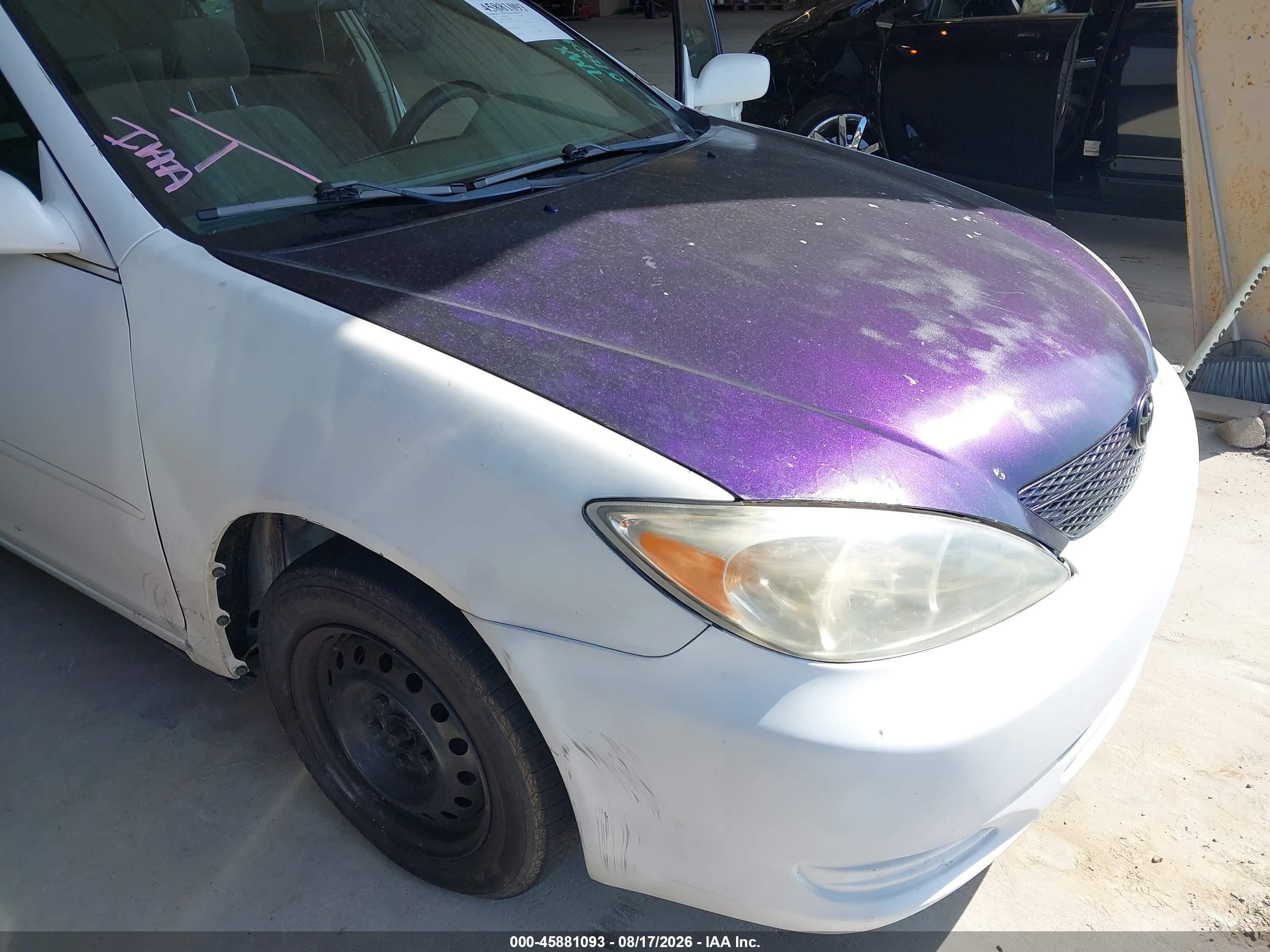 2002 Toyota Camry Le White vin: 4T1BE32KX2U078089