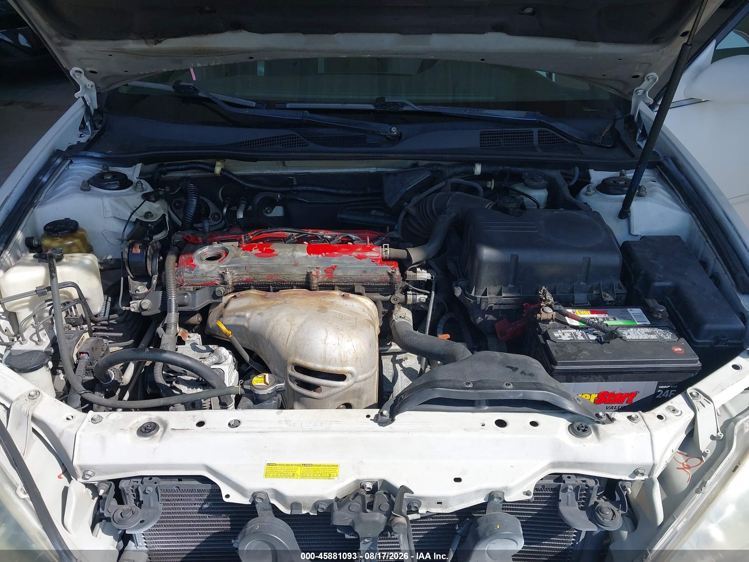 2002 Toyota Camry Le White vin: 4T1BE32KX2U078089