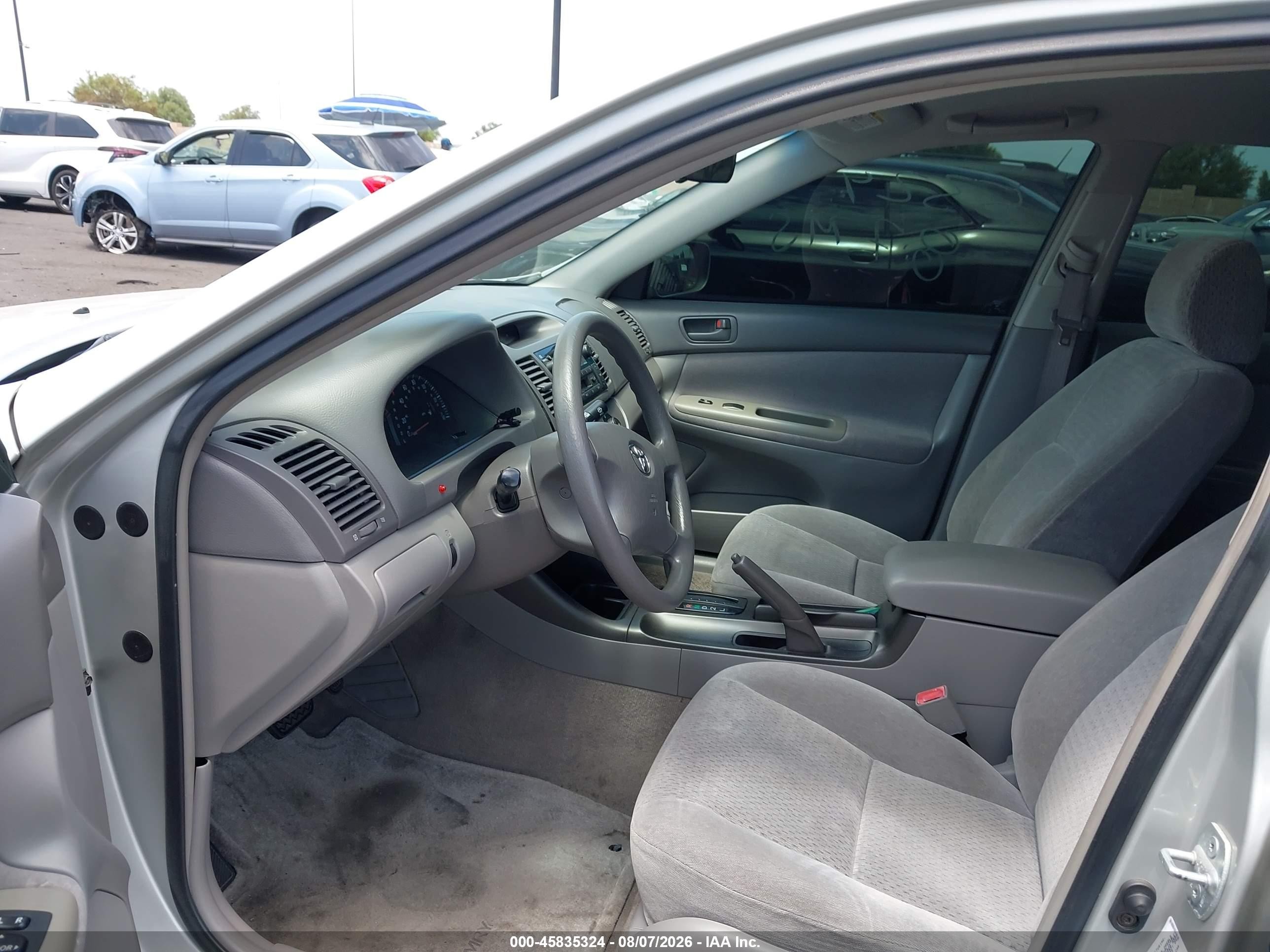 2002 Toyota Camry Le Silver vin: 4T1BE32KX2U080831