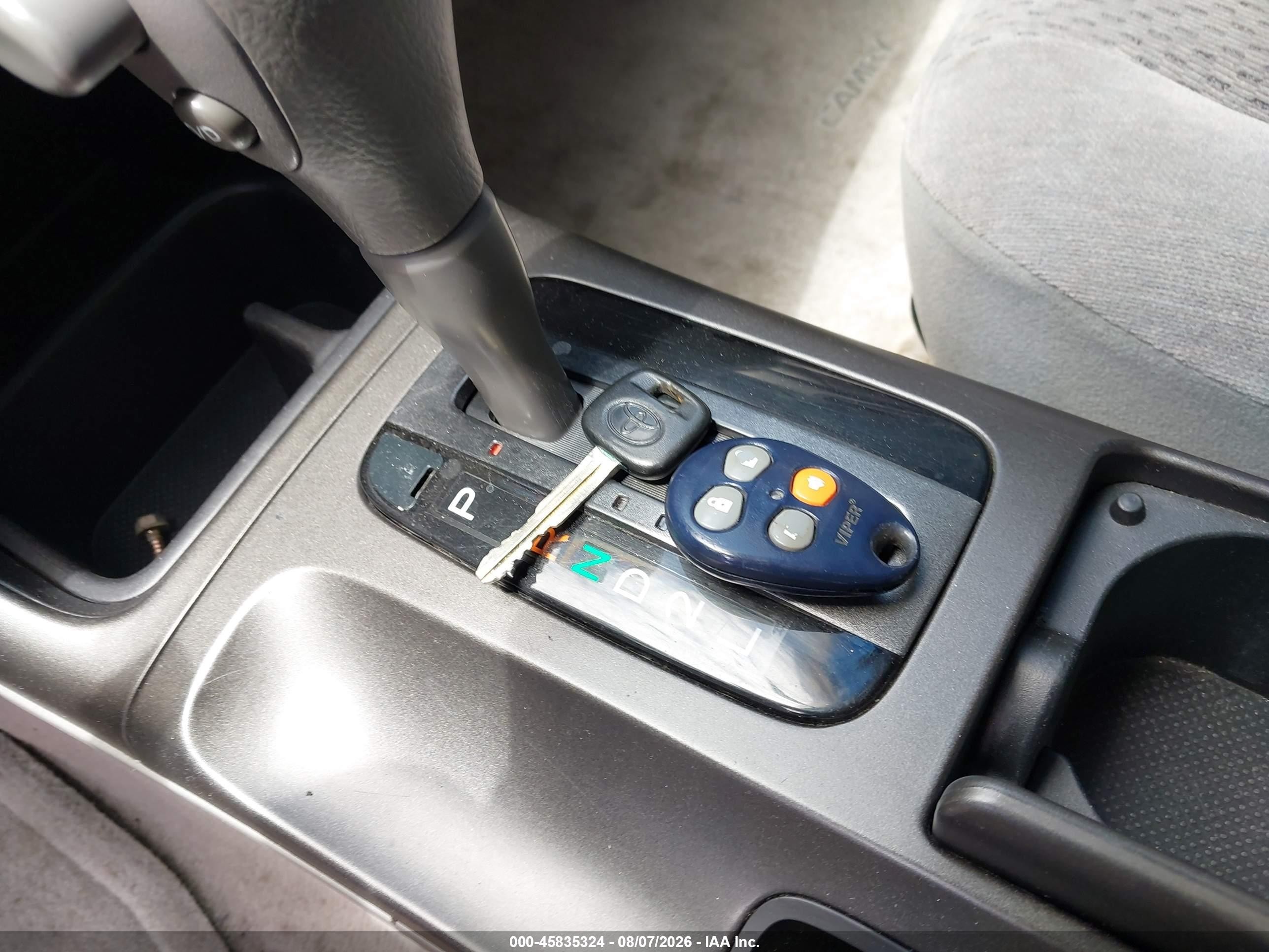 2002 Toyota Camry Le Silver vin: 4T1BE32KX2U080831