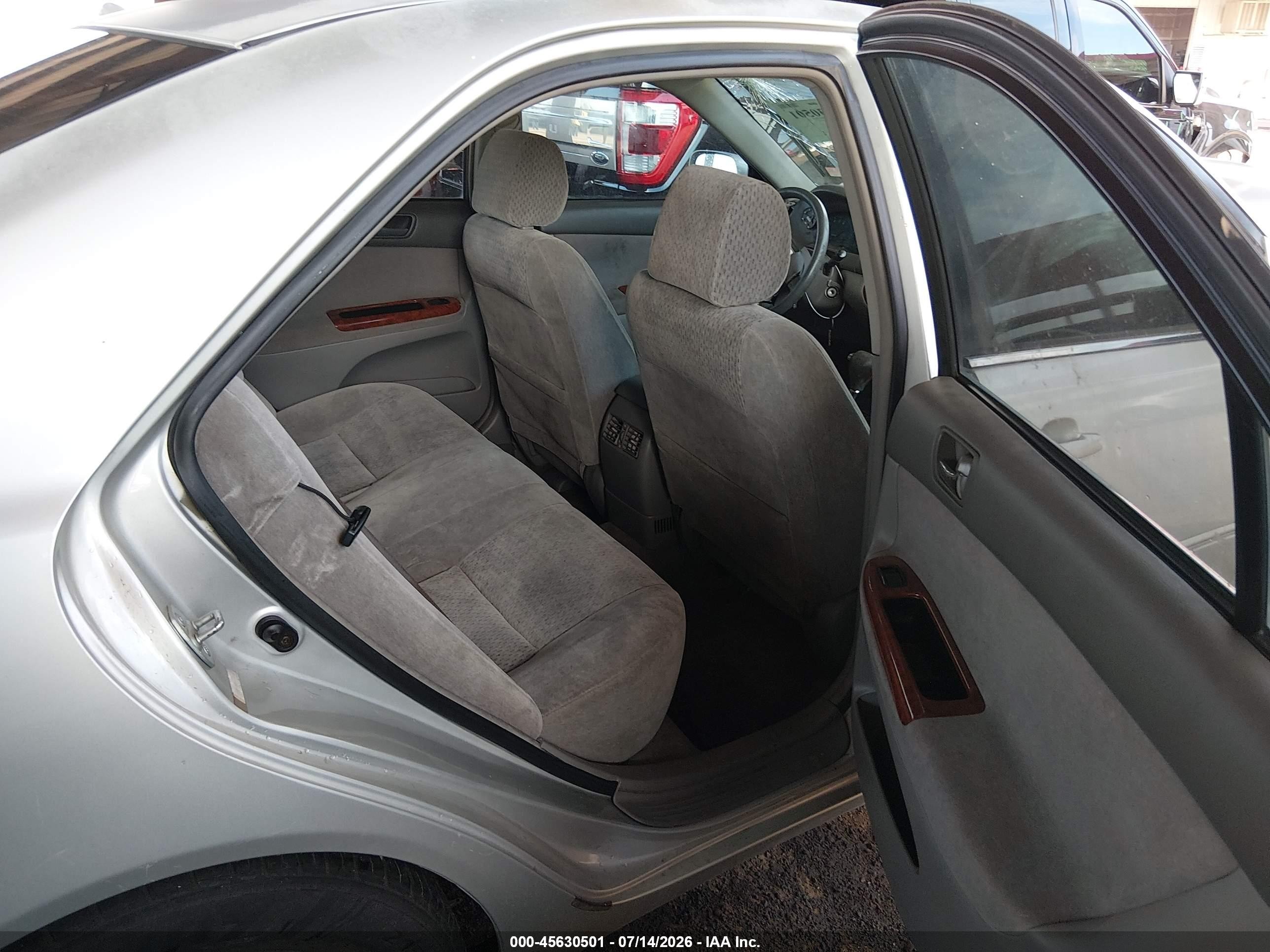 2002 Toyota Camry Xle Gray vin: 4T1BE32KX2U081316