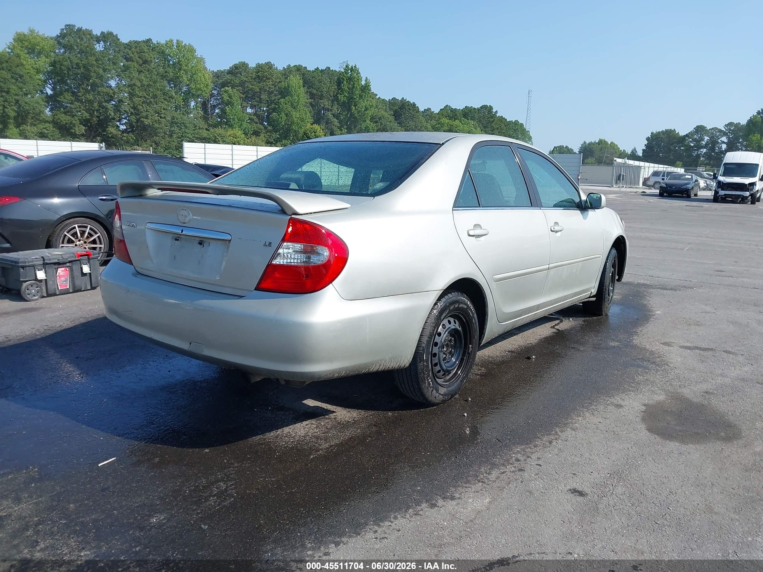 2002 Toyota Camry Le Silver vin: 4T1BE32KX2U087052