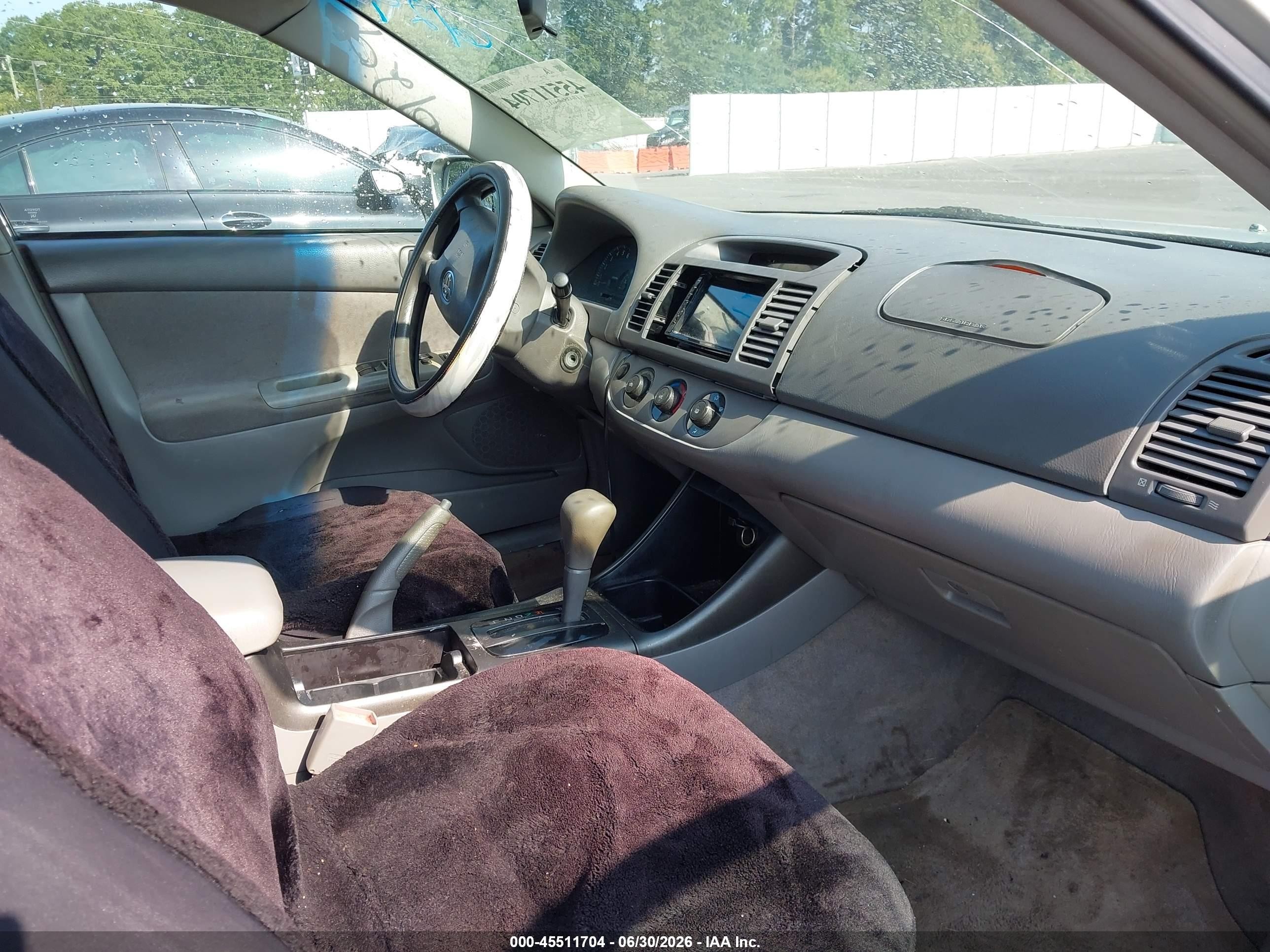 2002 Toyota Camry Le Silver vin: 4T1BE32KX2U087052