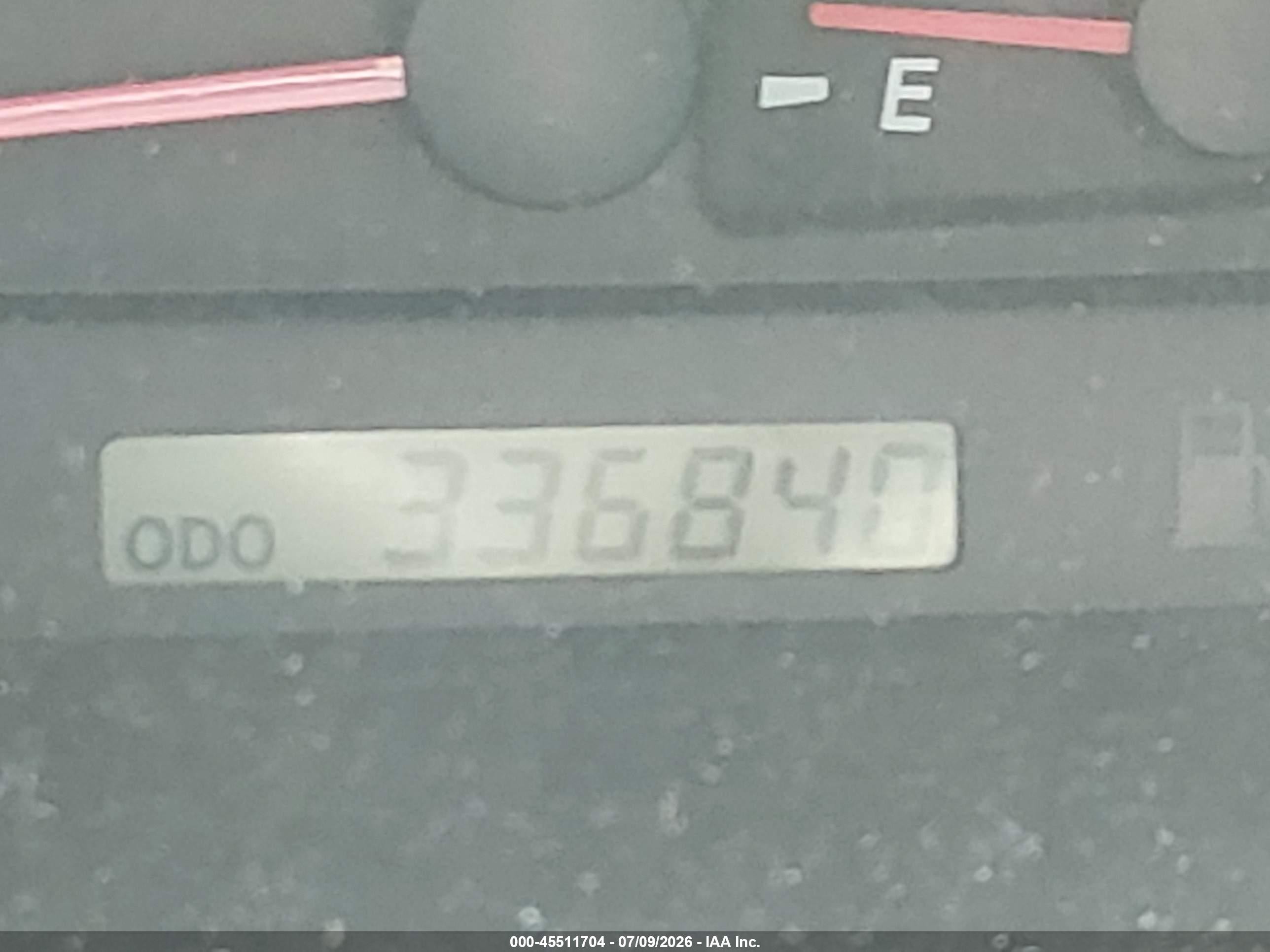 2002 Toyota Camry Le Silver vin: 4T1BE32KX2U087052
