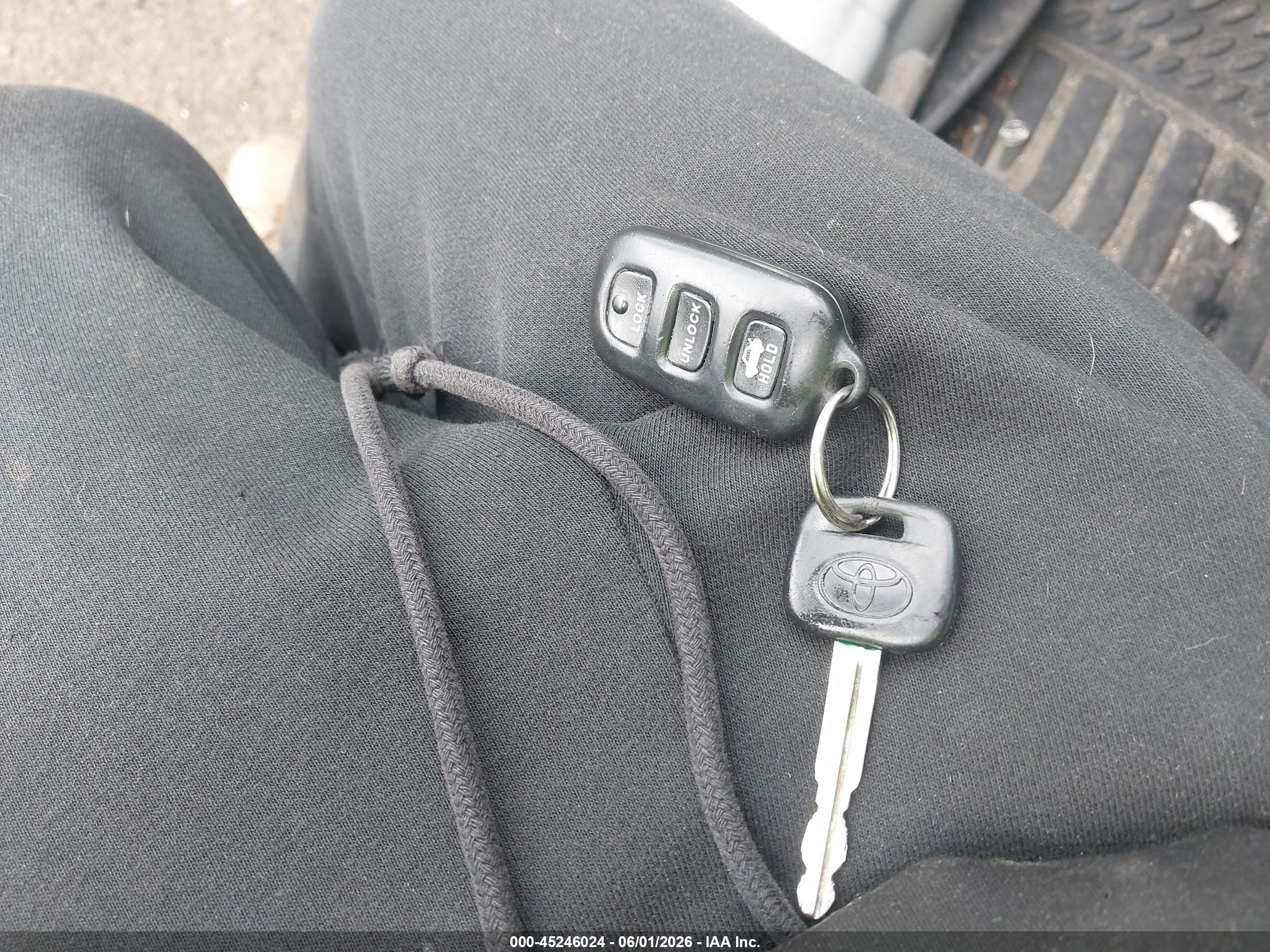 2002 Toyota Camry Le Серебряный vin: 4T1BE32KX2U096723