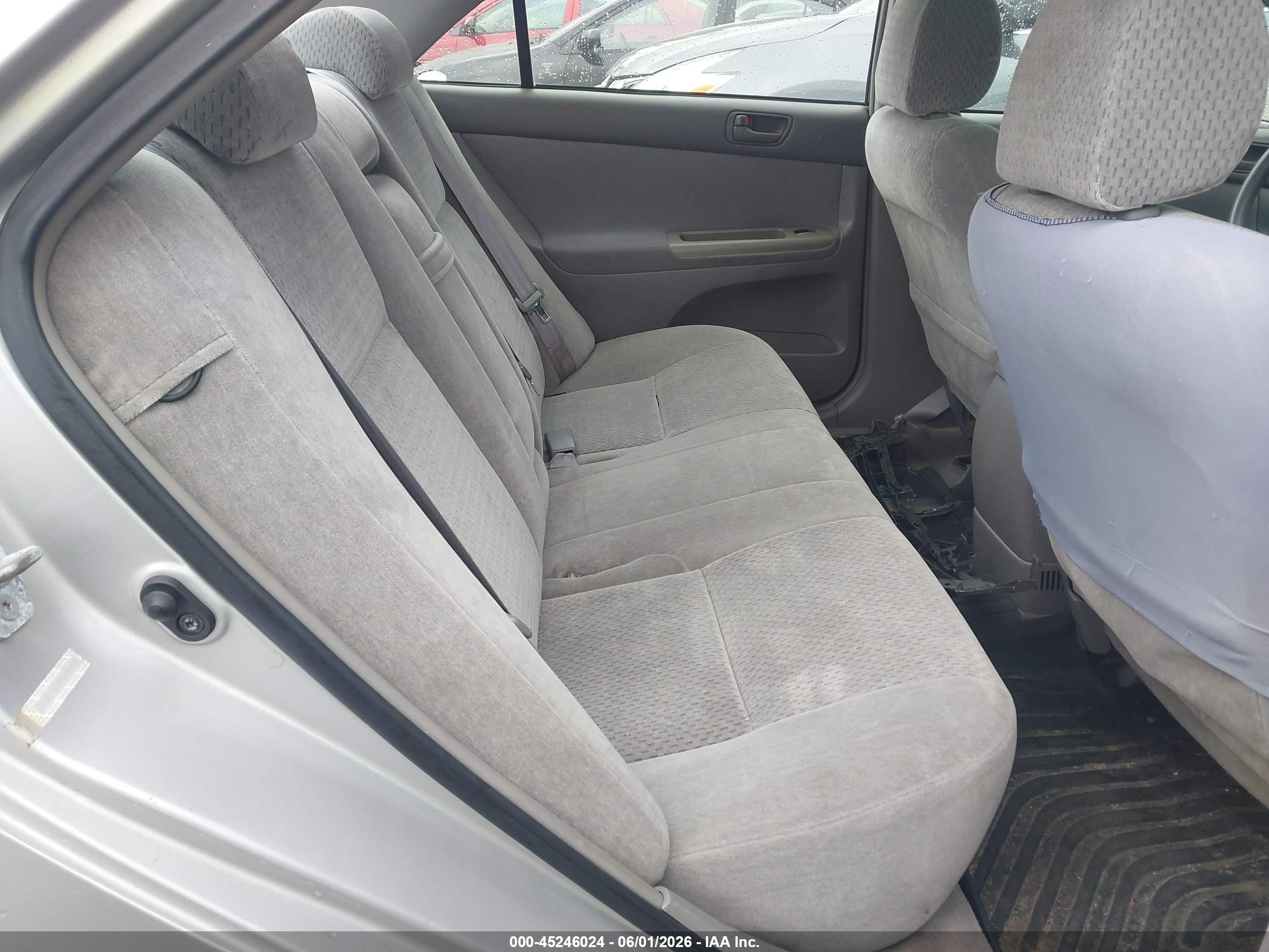 2002 Toyota Camry Le Серебряный vin: 4T1BE32KX2U096723