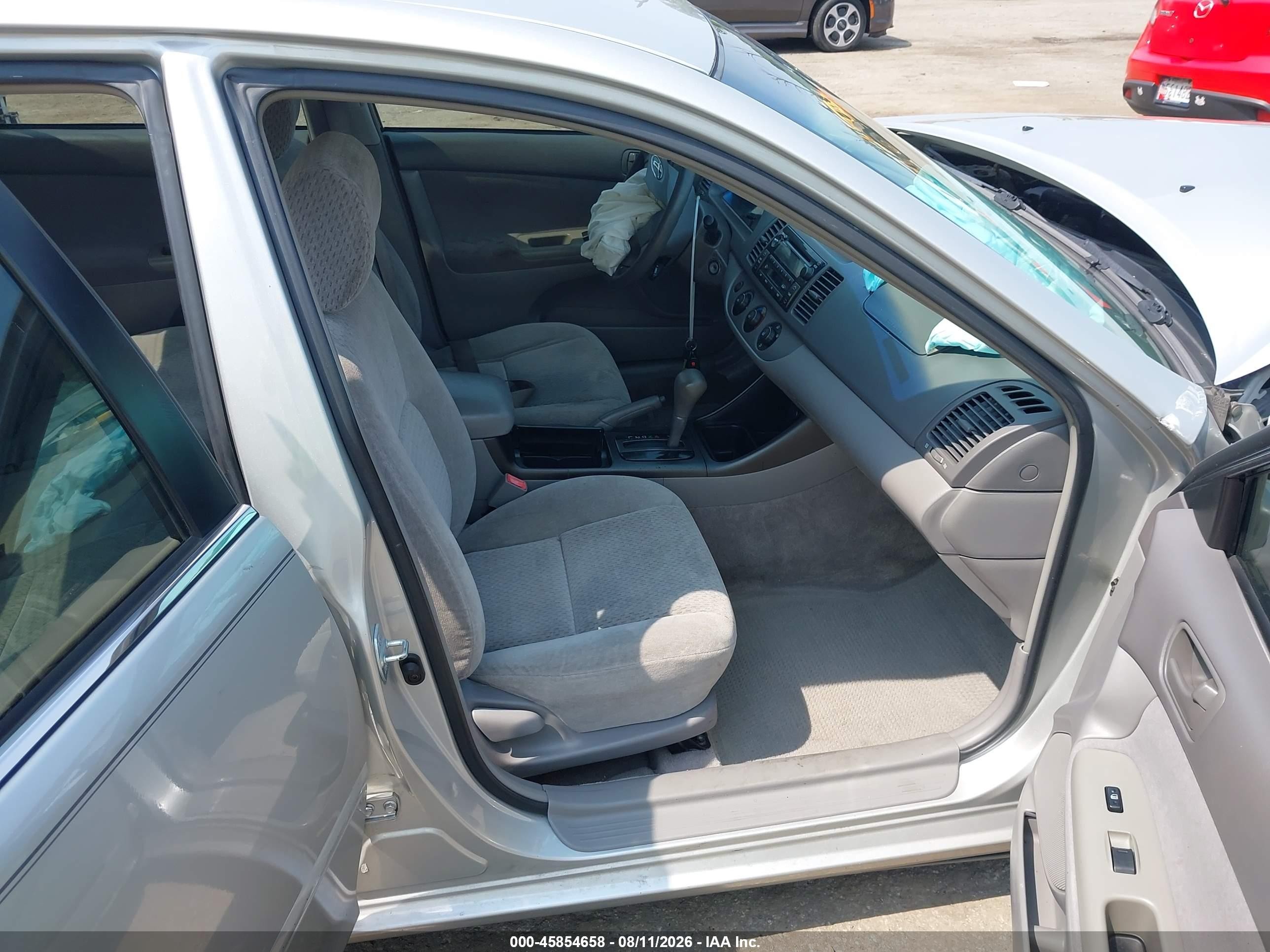 2002 Toyota Camry Le Серебряный vin: 4T1BE32KX2U097810