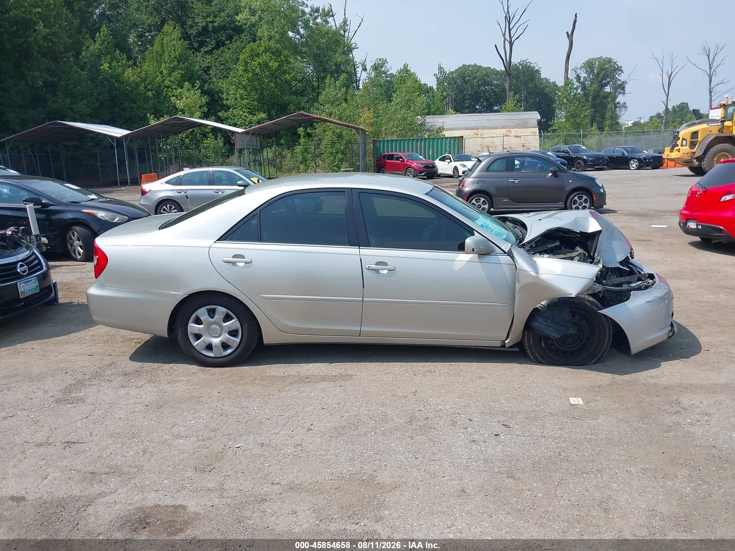 2002 Toyota Camry Le Серебряный vin: 4T1BE32KX2U097810