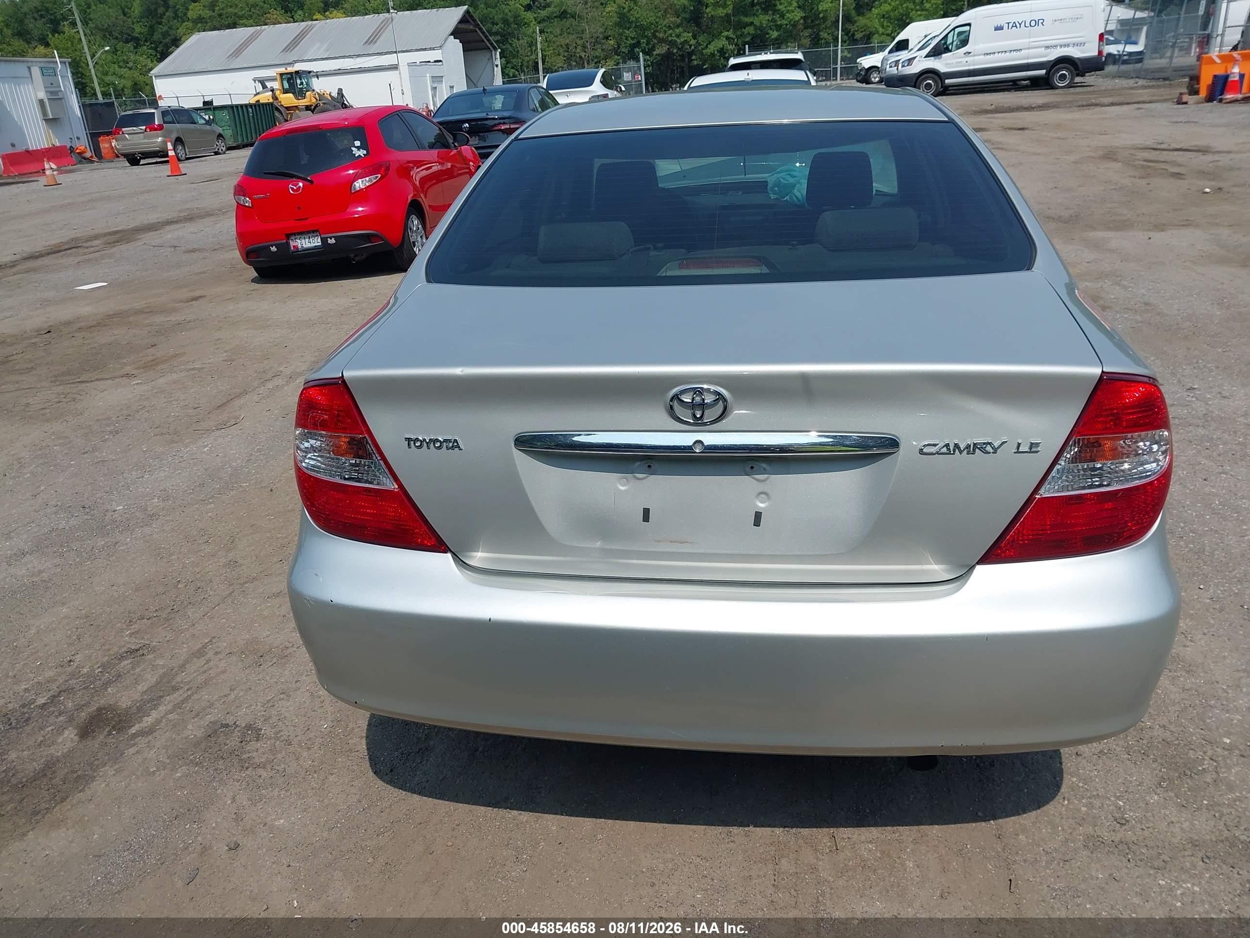 2002 Toyota Camry Le Серебряный vin: 4T1BE32KX2U097810