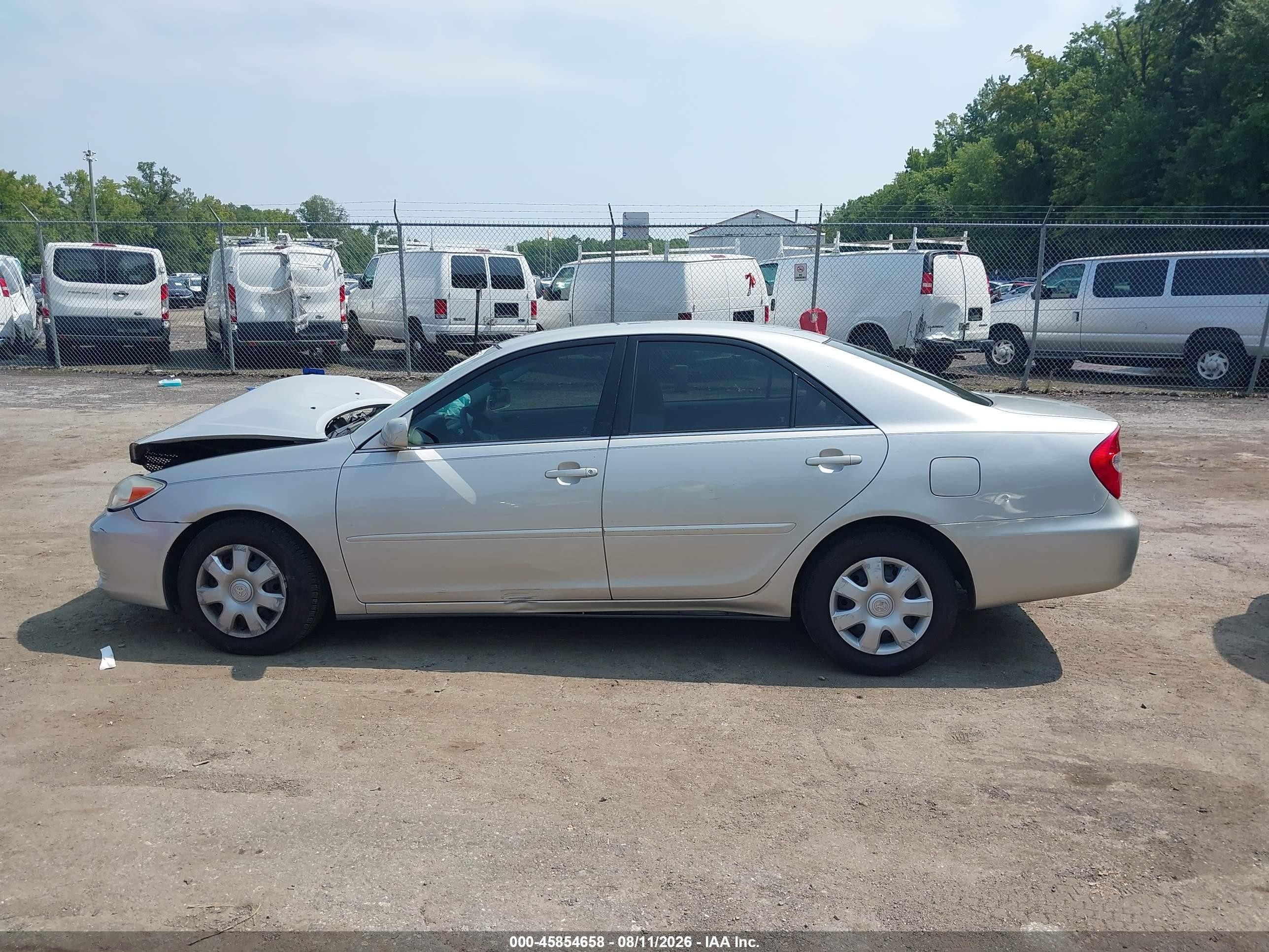 2002 Toyota Camry Le Серебряный vin: 4T1BE32KX2U097810