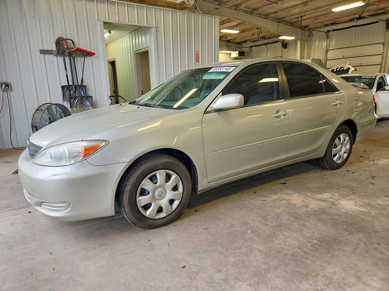 2002 Toyota Camry Le Silver vin: 4T1BE32KX2U532051