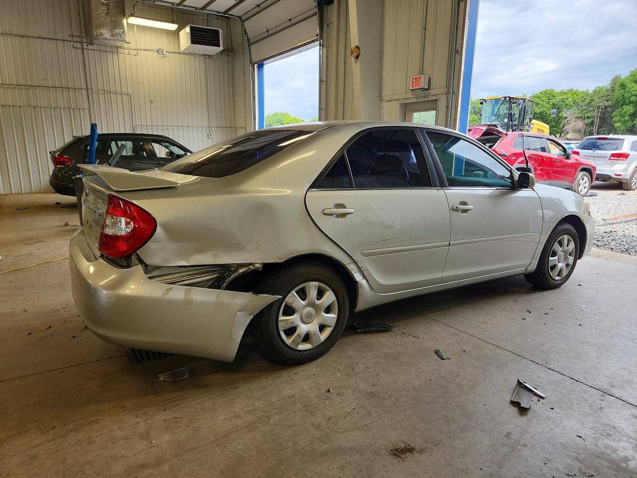 2002 Toyota Camry Le Silver vin: 4T1BE32KX2U532051