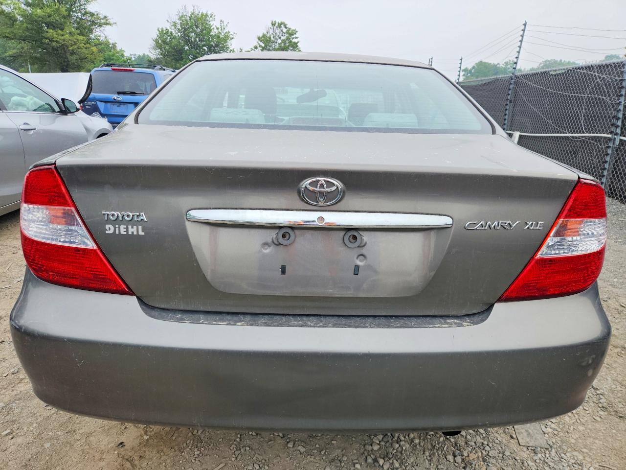 2002 Toyota Camry Xle Tan vin: 4T1BE32KX2U575594