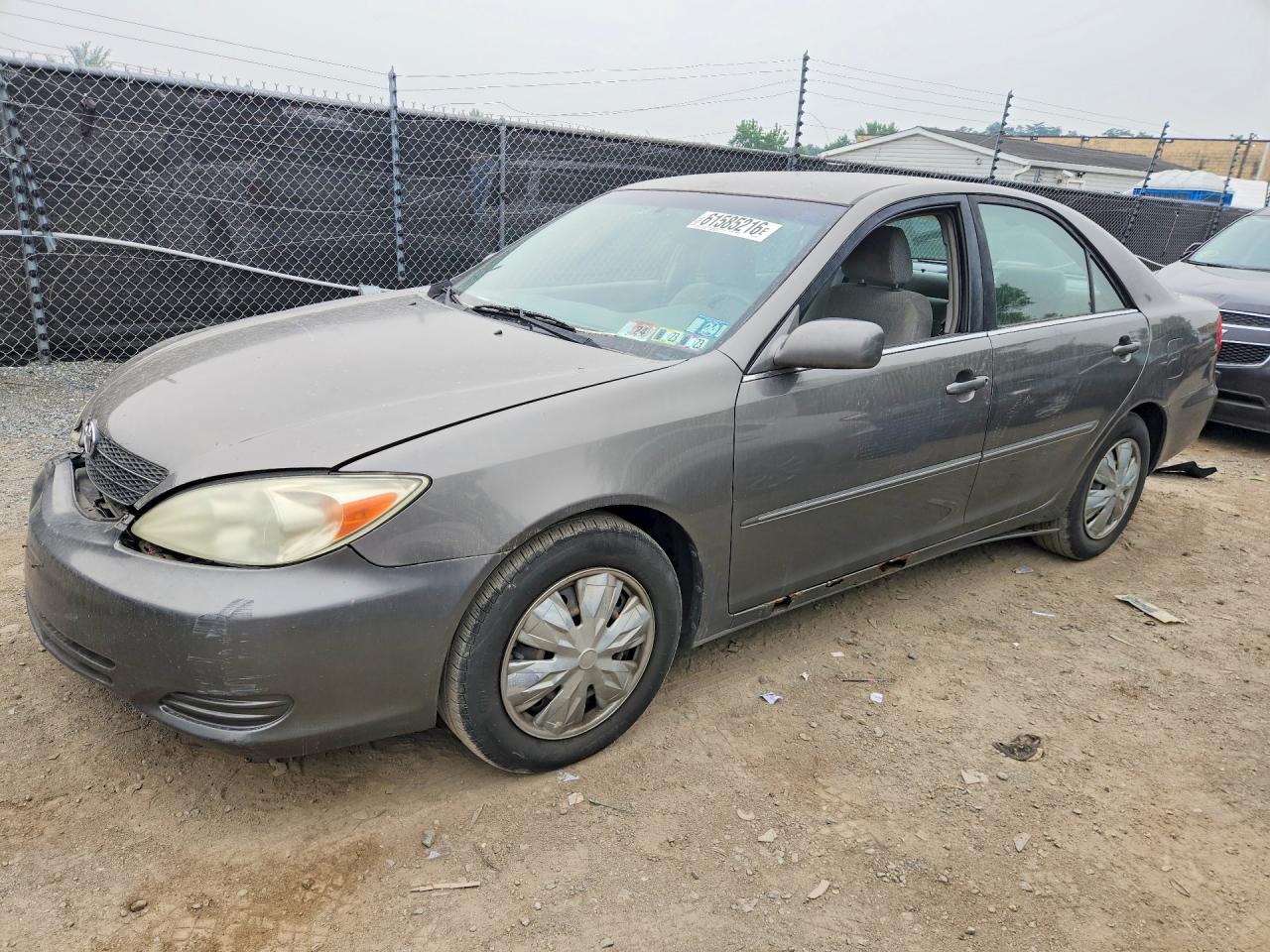 4T1BE32KX2U575594
