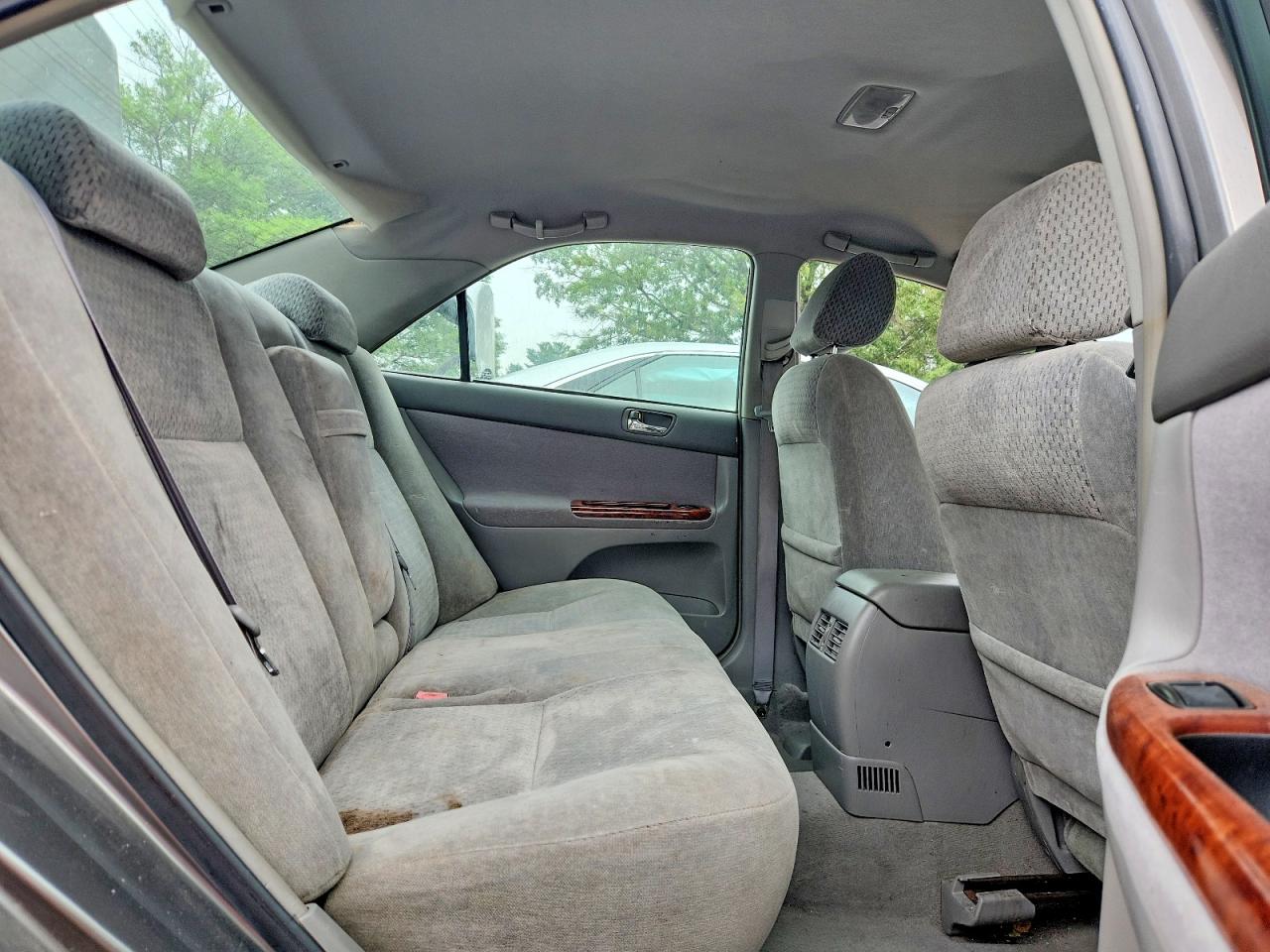 2002 Toyota Camry Xle Tan vin: 4T1BE32KX2U575594