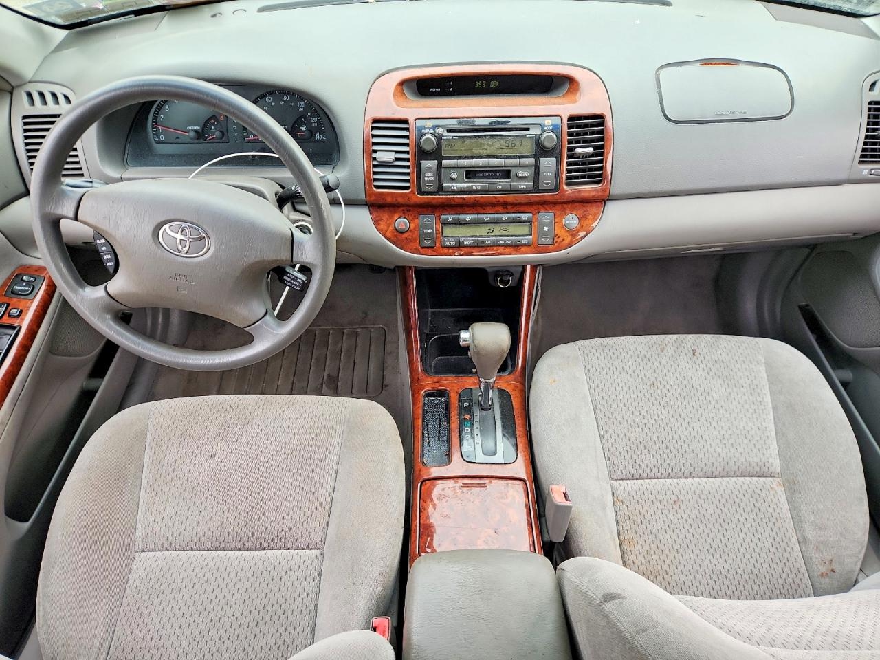 2002 Toyota Camry Xle Tan vin: 4T1BE32KX2U575594