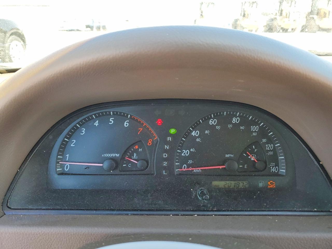 2002 Toyota Camry Le Gold vin: 4T1BE32KX2U577278