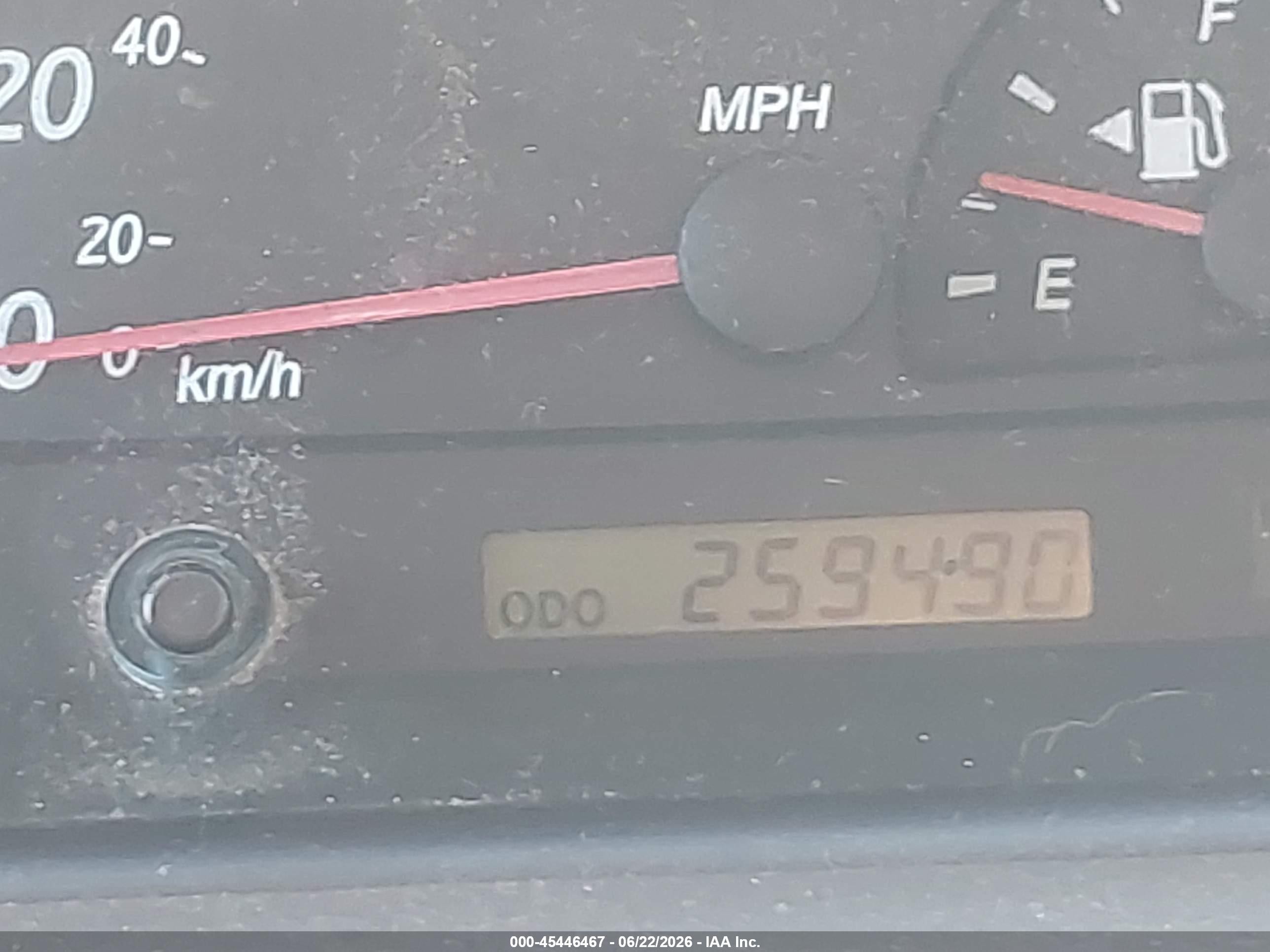 2002 Toyota Camry Le Silver vin: 4T1BE32KX2U587373