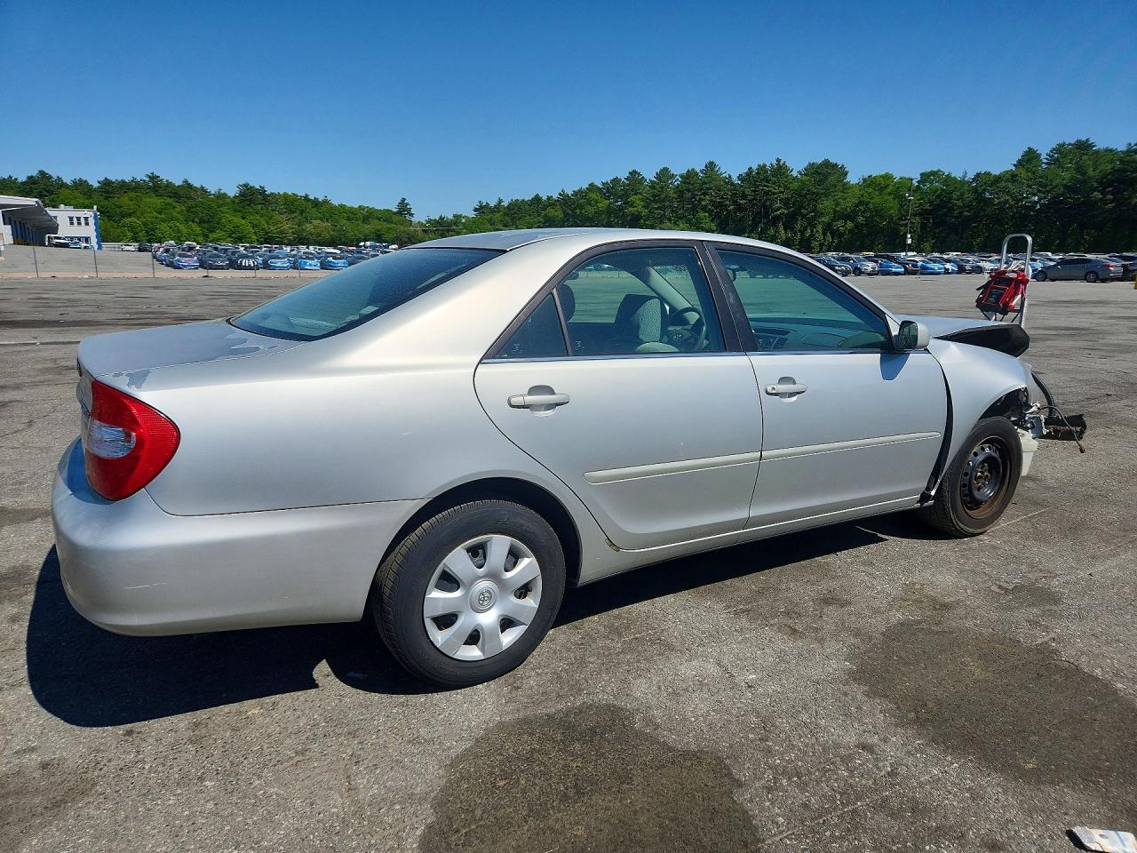 2002 Toyota Camry Le Silver vin: 4T1BE32KX2U606195