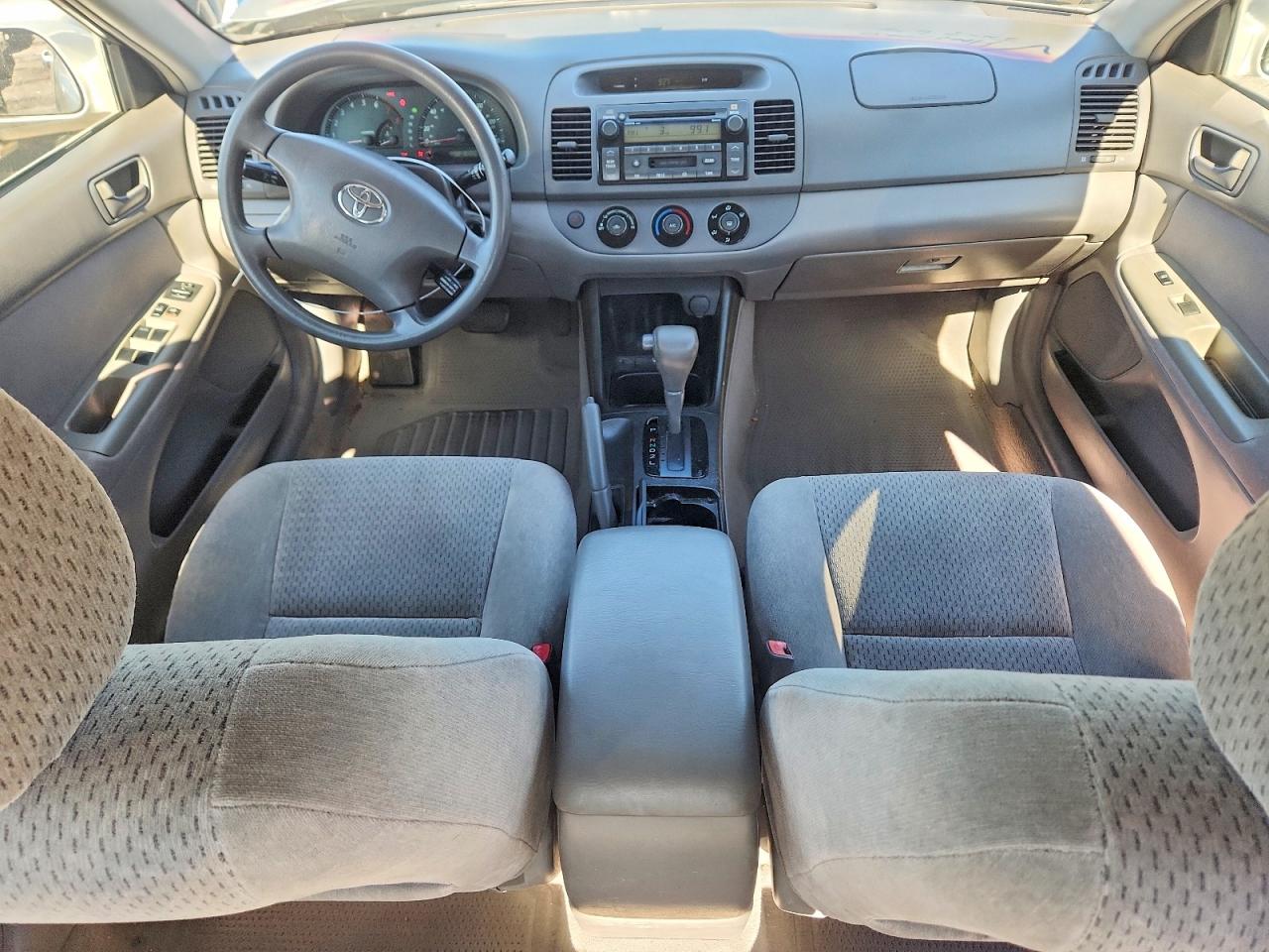 2002 Toyota Camry Le Silver vin: 4T1BE32KX2U606195