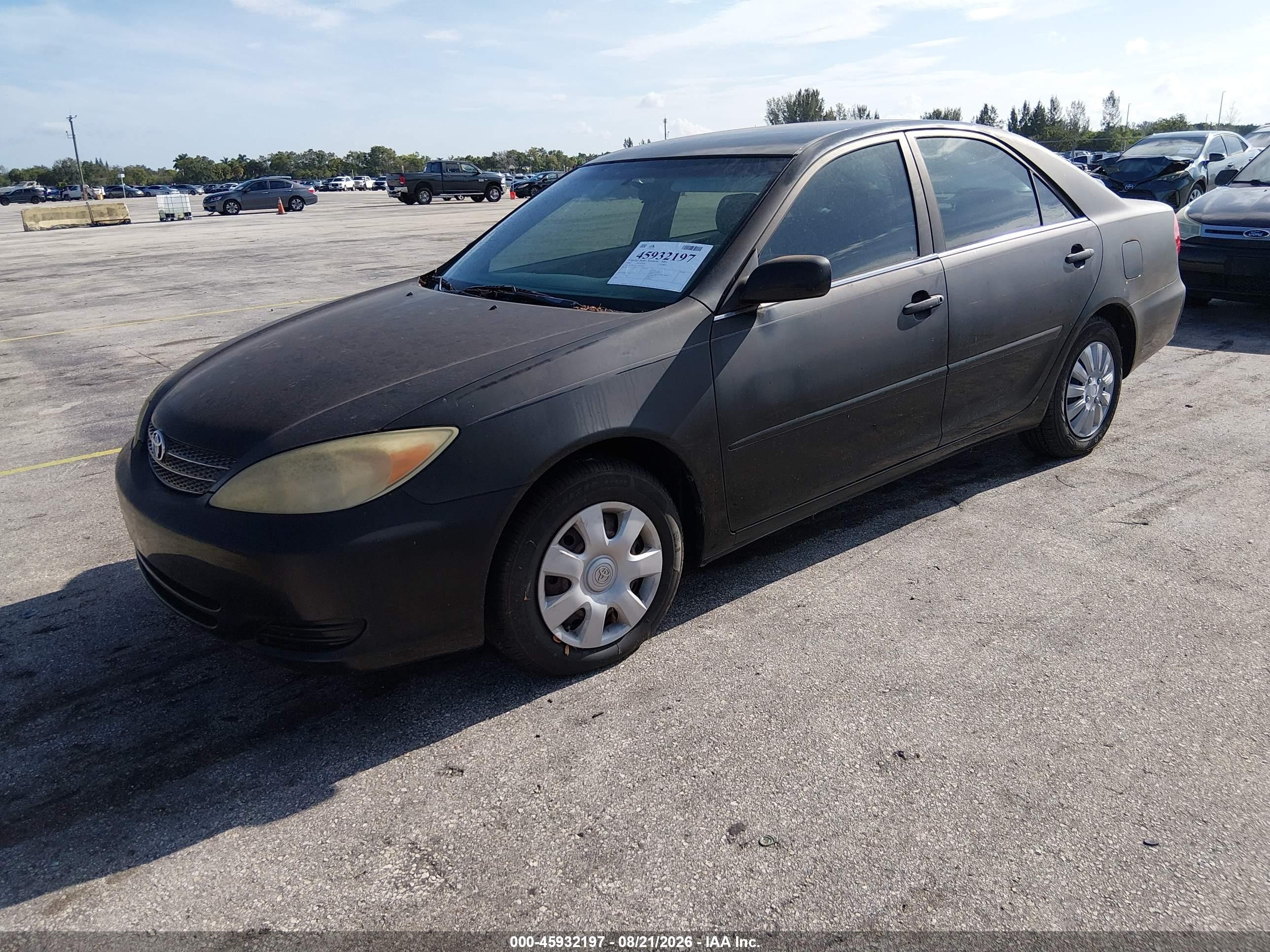 2002 Toyota Camry Le Black vin: 4T1BE32KX2U614510