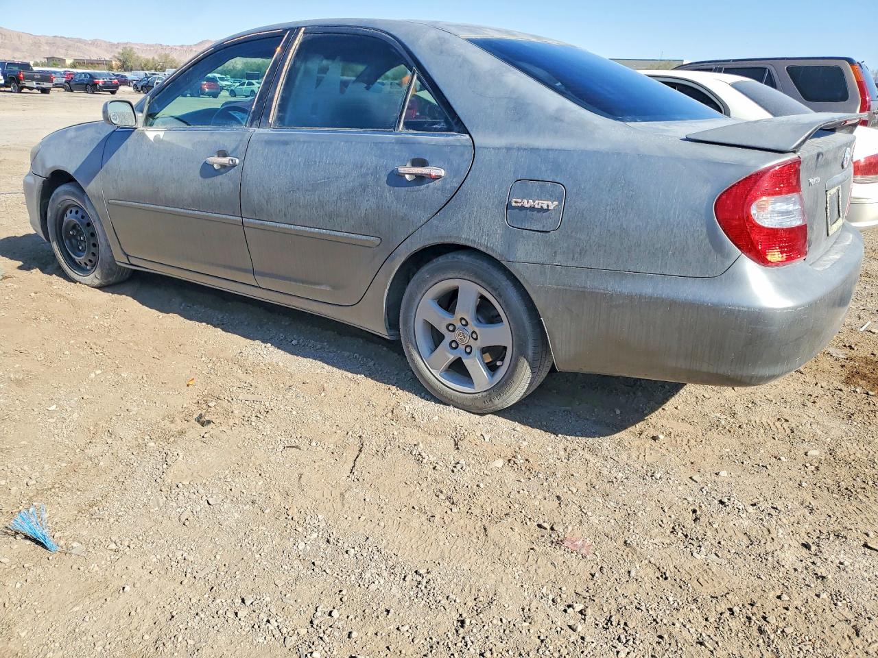 2002 Toyota Camry Se Gray vin: 4T1BE32KX2U635924