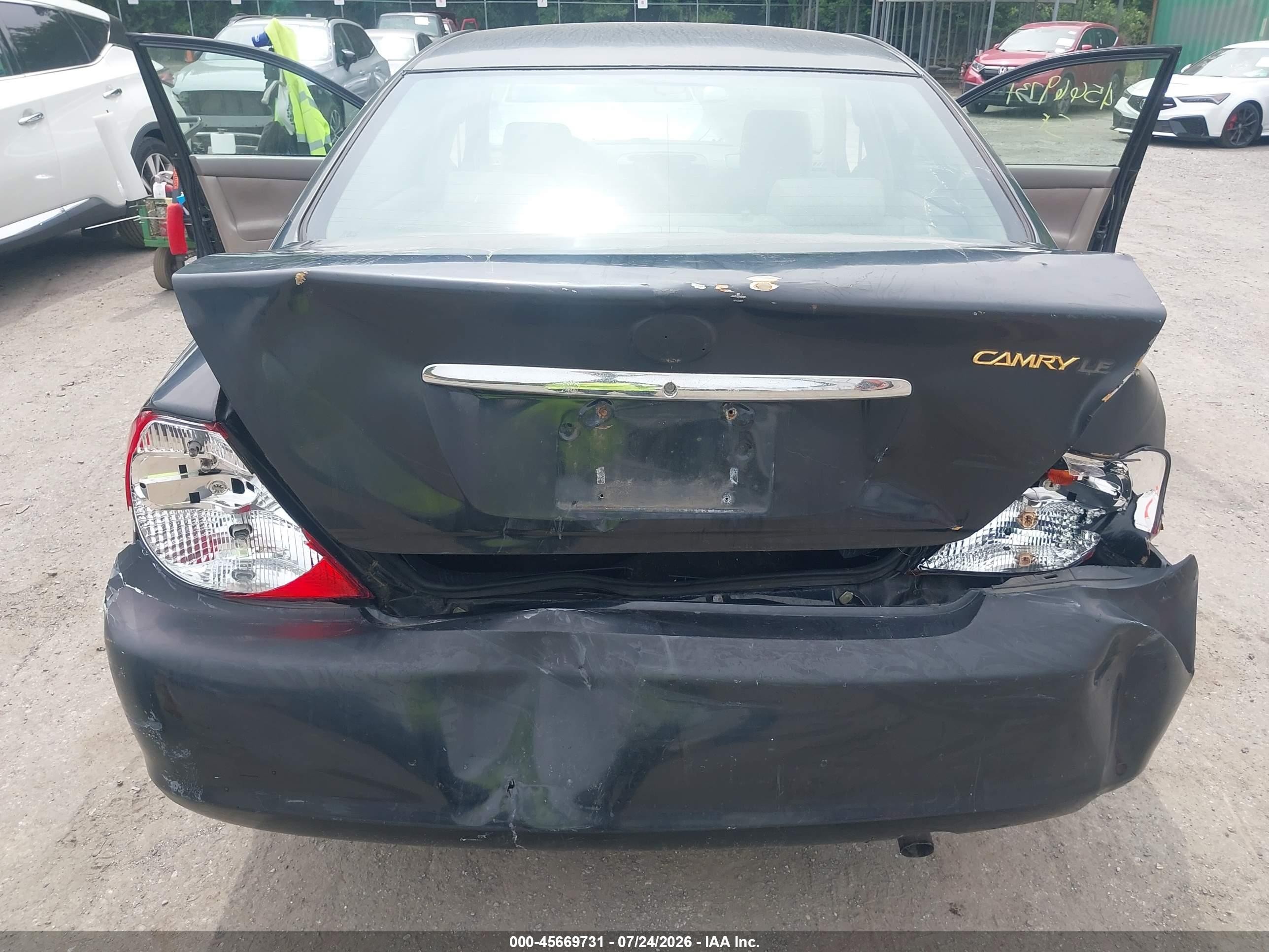2003 Toyota Camry Le Blue vin: 4T1BE32KX3U139278