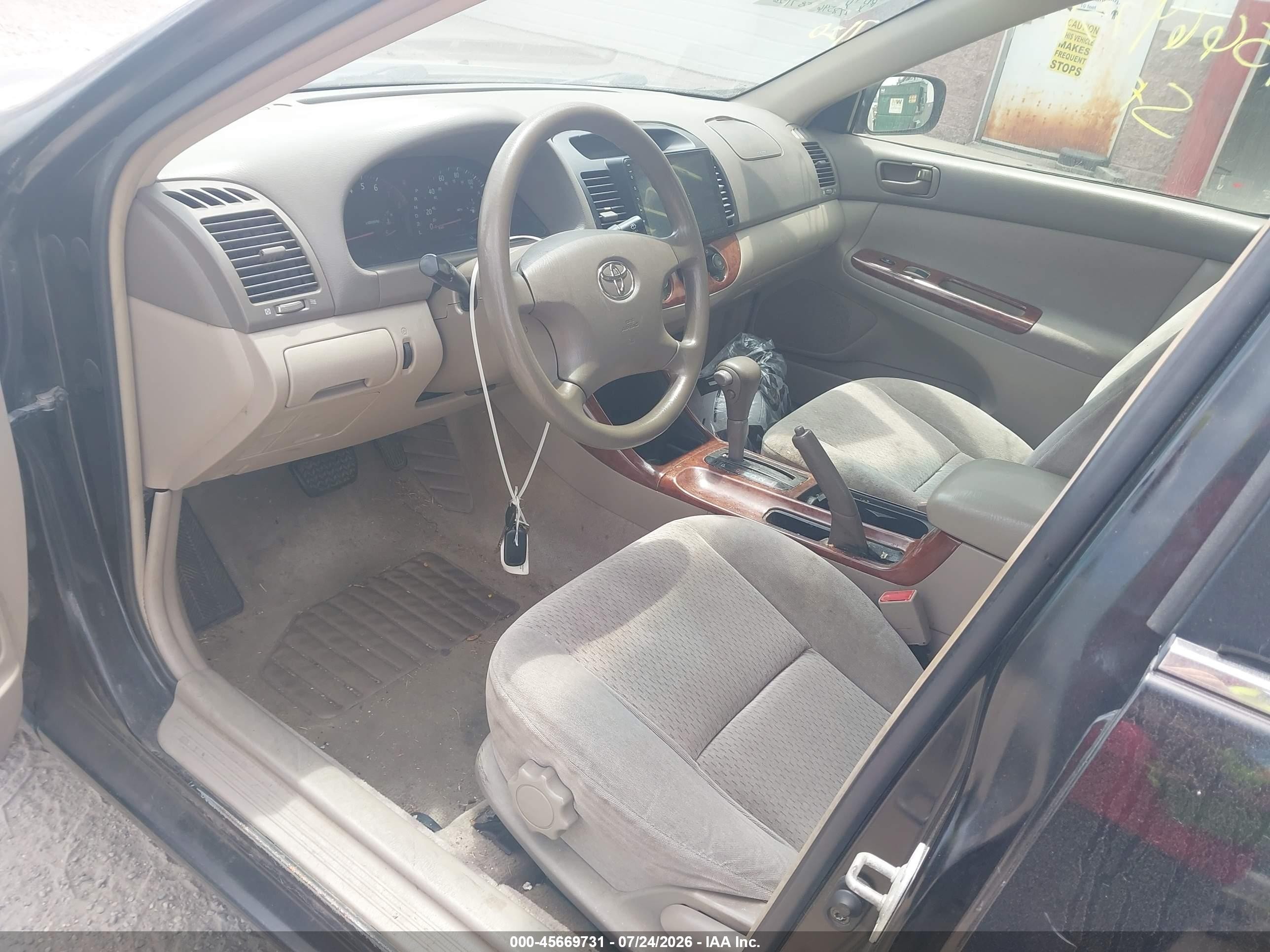 2003 Toyota Camry Le Blue vin: 4T1BE32KX3U139278