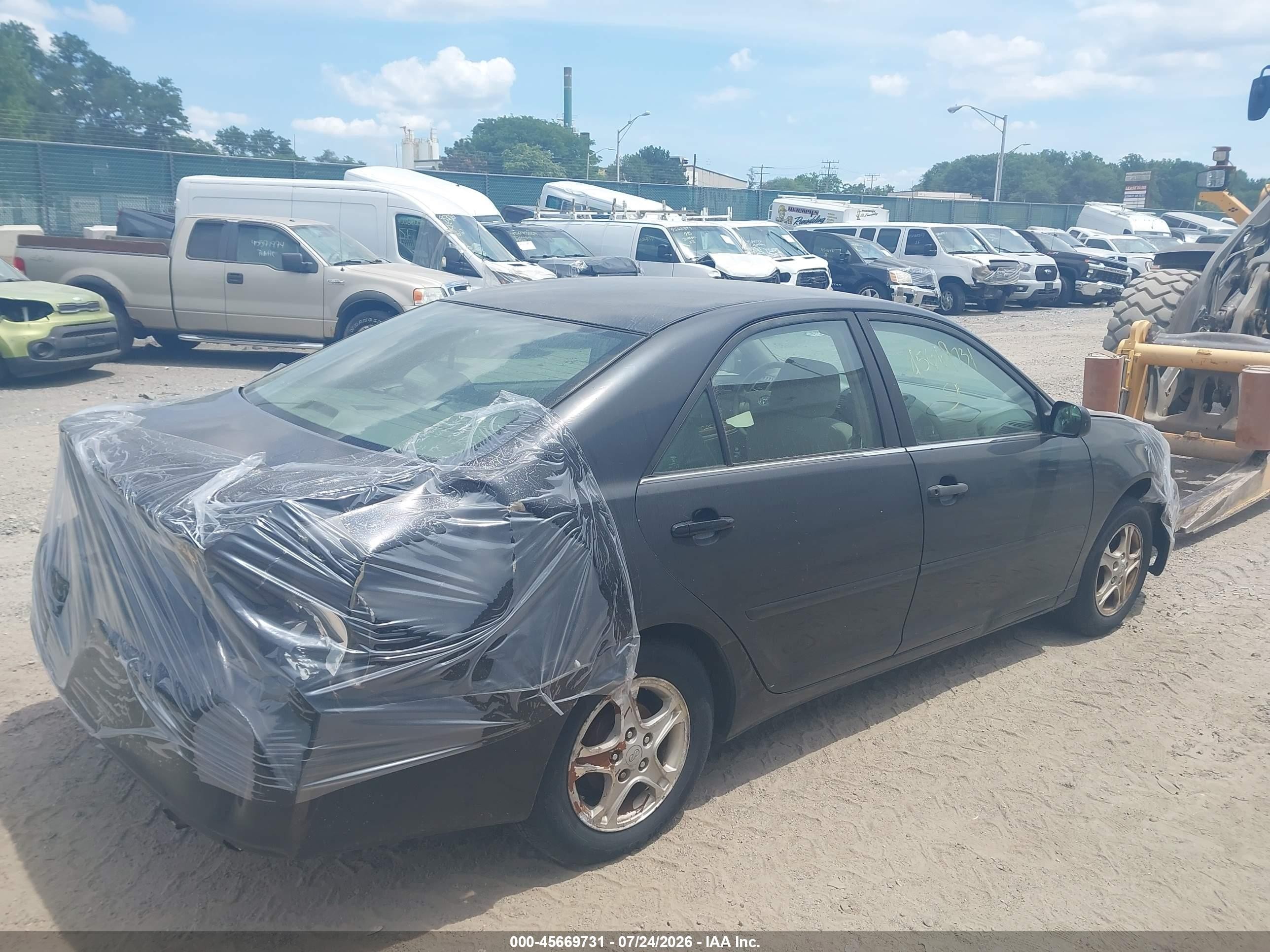 2003 Toyota Camry Le Blue vin: 4T1BE32KX3U139278
