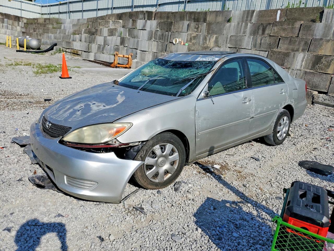 2003 Toyota Camry Le Silver vin: 4T1BE32KX3U140267