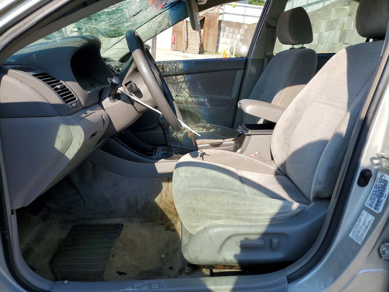 2003 Toyota Camry Le Silver vin: 4T1BE32KX3U140267