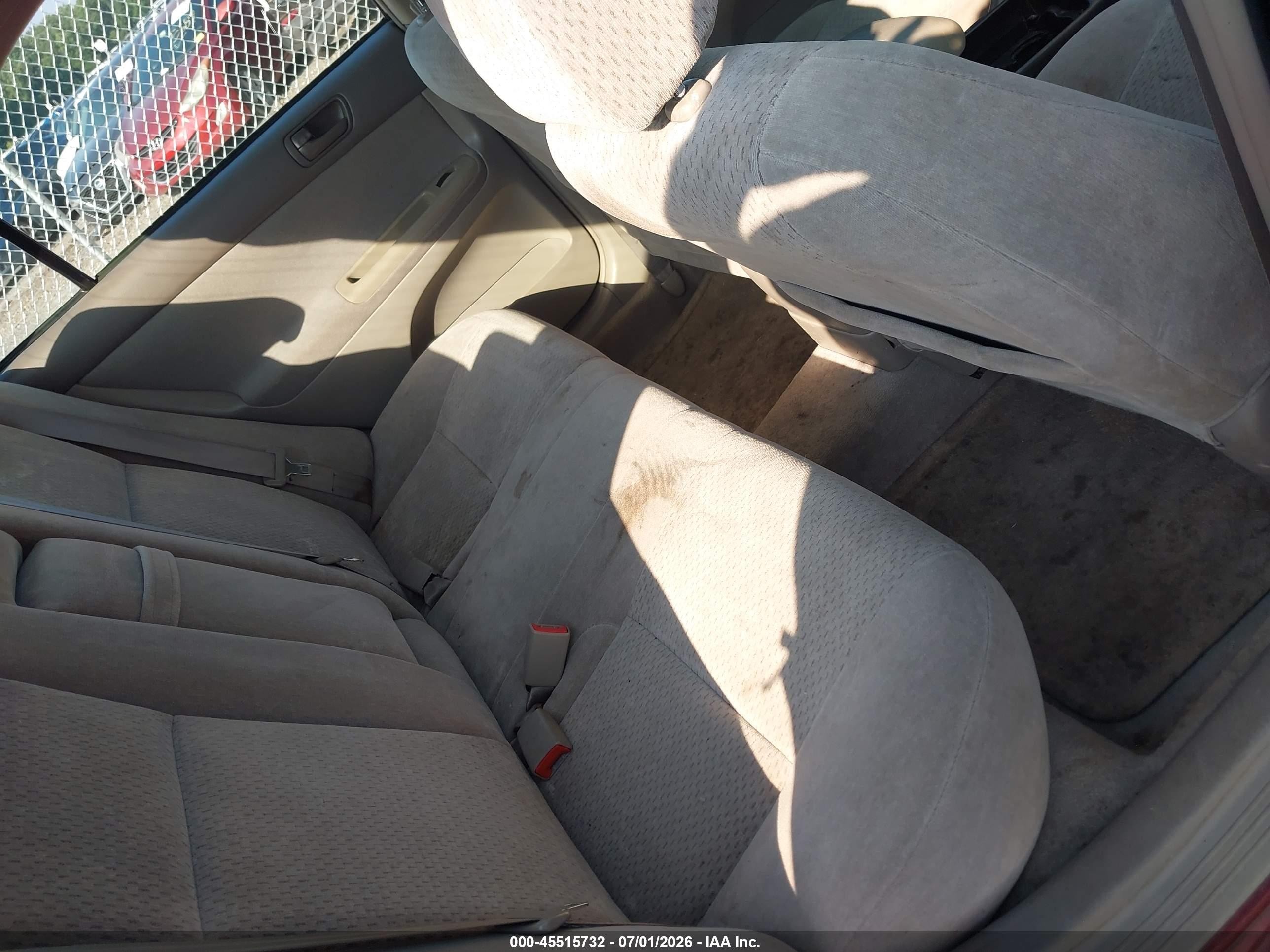 2003 Toyota Camry Le Burgundy vin: 4T1BE32KX3U174189