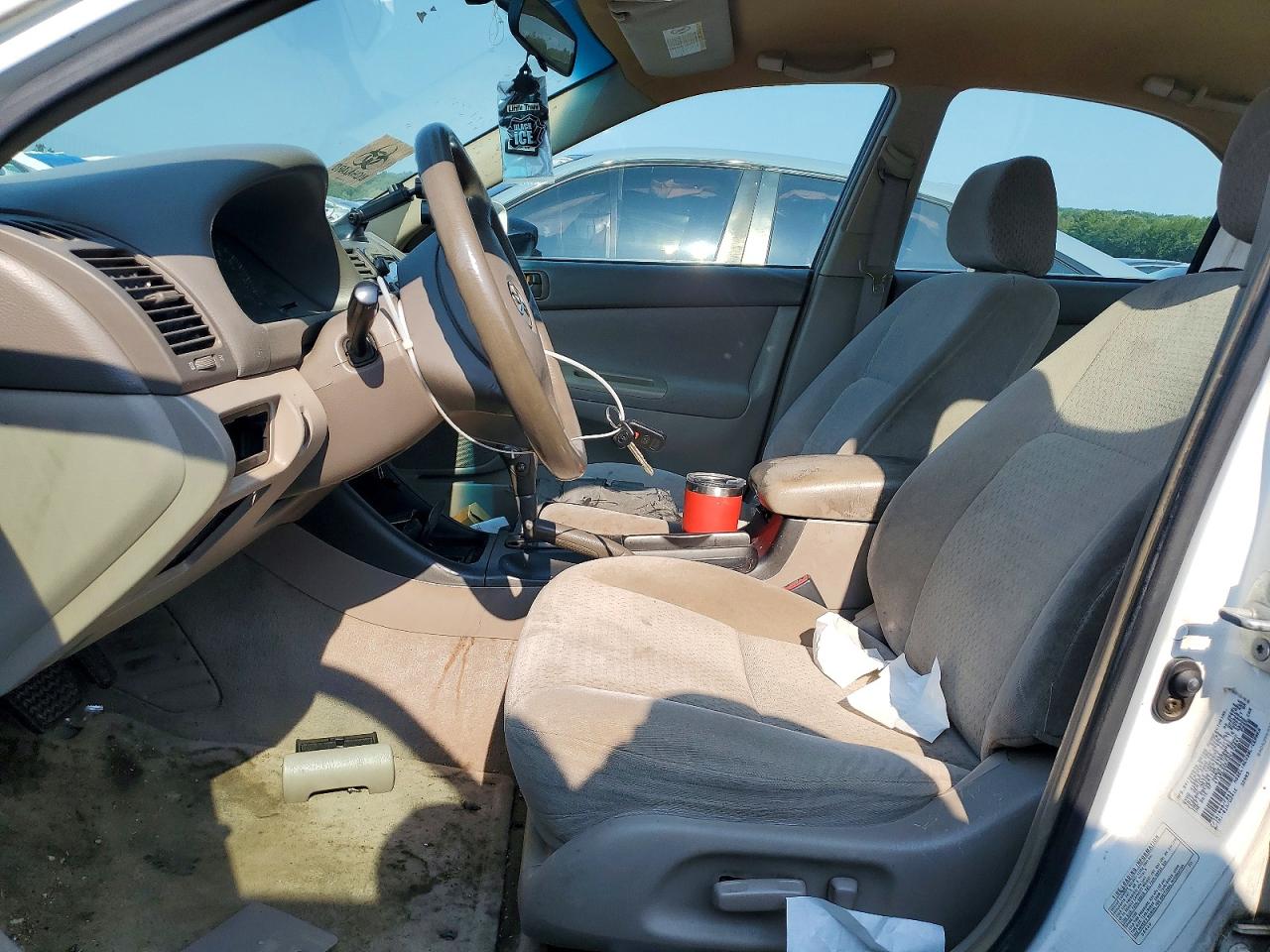 2003 Toyota Camry Le White vin: 4T1BE32KX3U176041